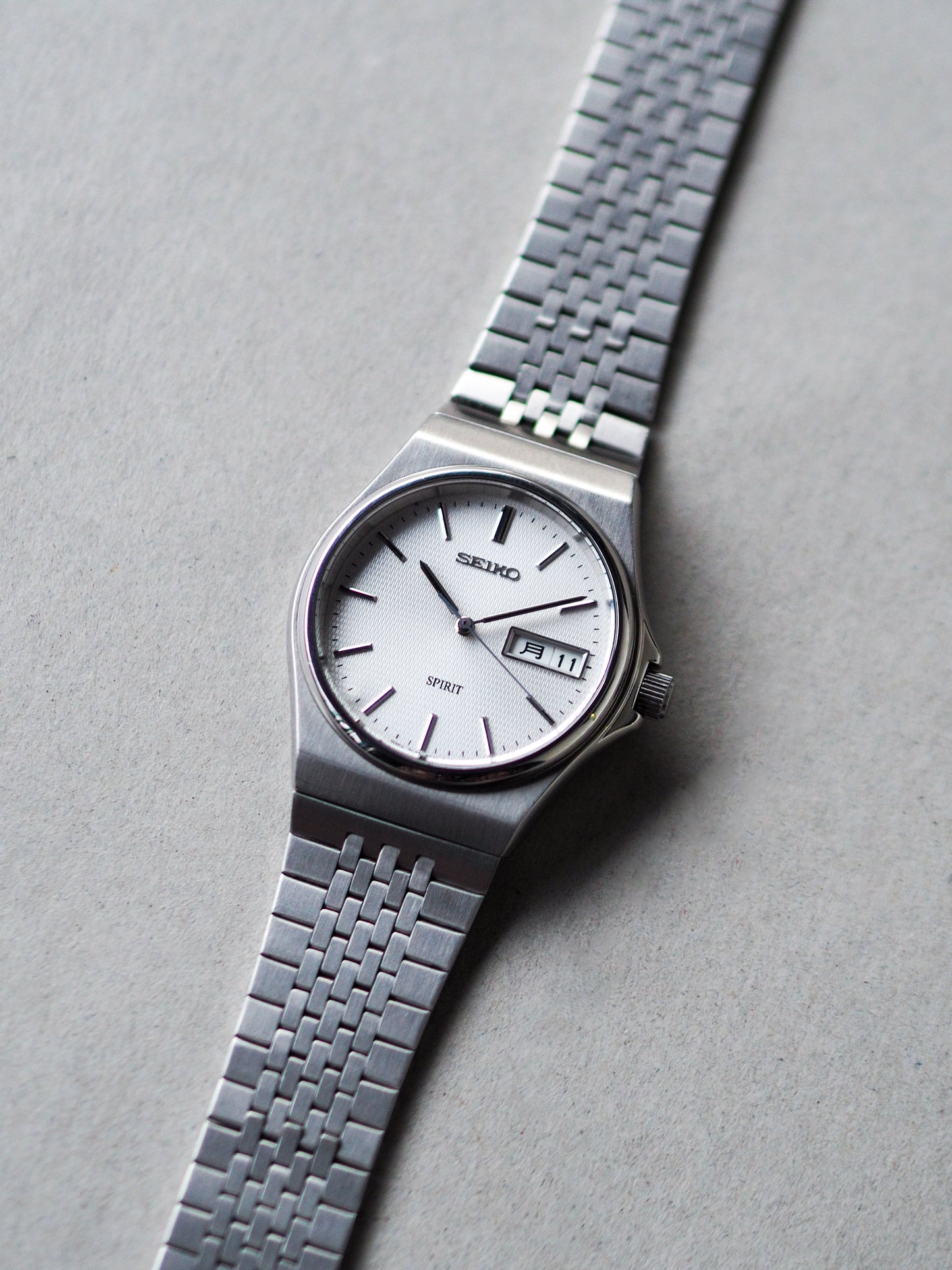 Seiko Spirit 7N43-7B70 Quartz JDM White Sunburst Textured Dial