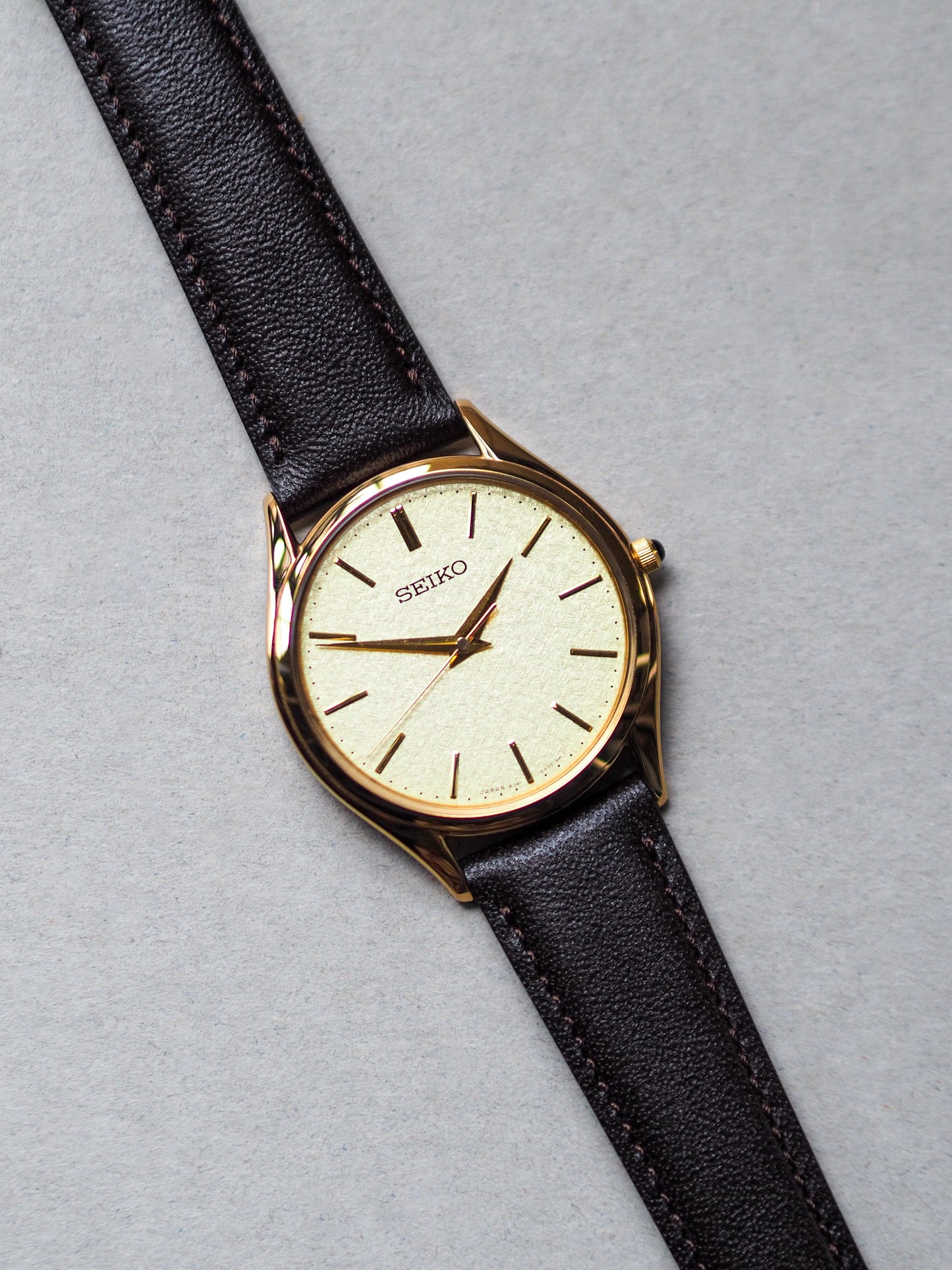 Seiko Dolce SACM150 8J41-0AJ0 Gold Kira-zuri Textured Dial