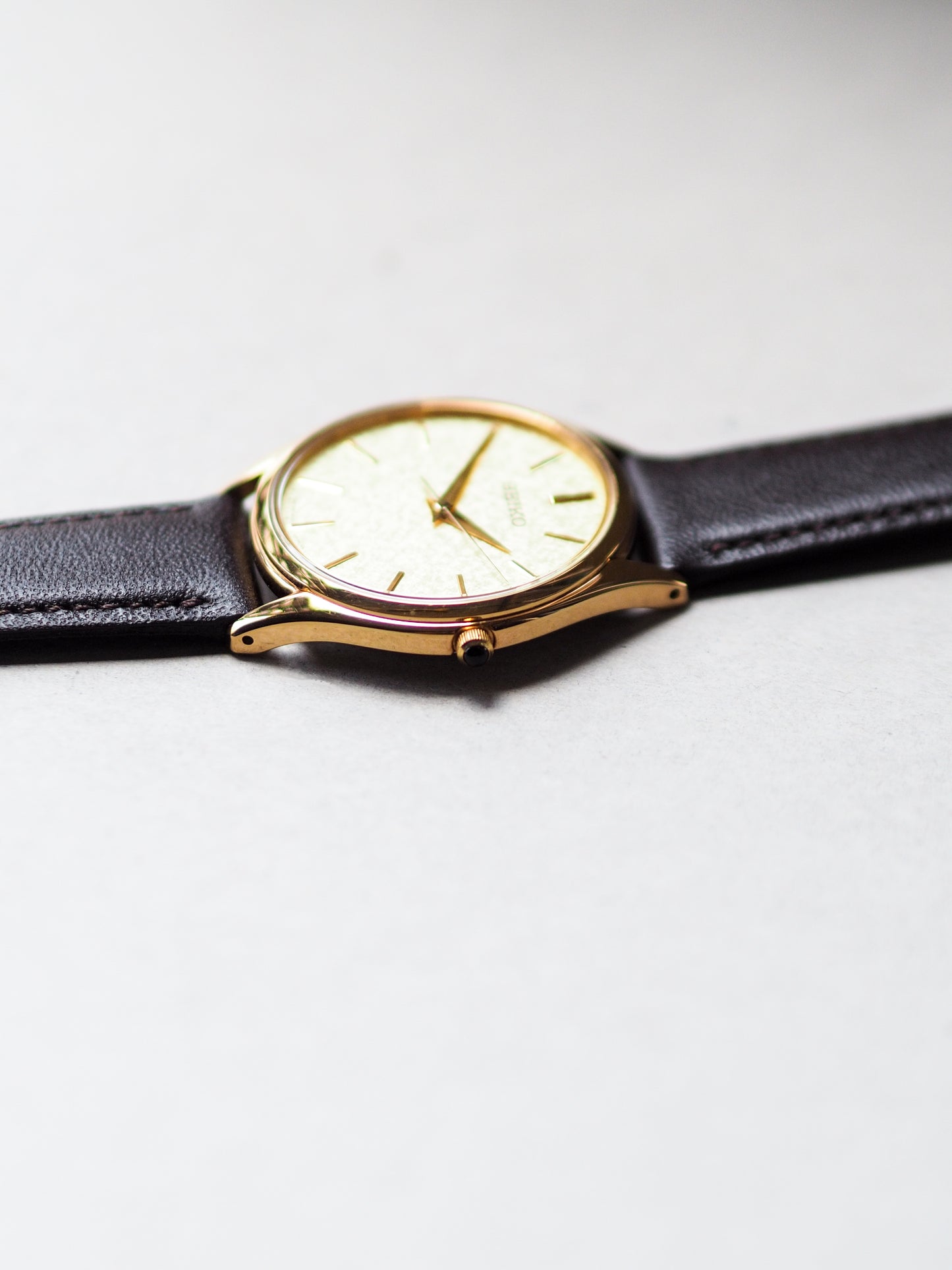 Seiko Dolce SACM150 8J41-0AJ0 Gold Kira-zuri Textured Dial