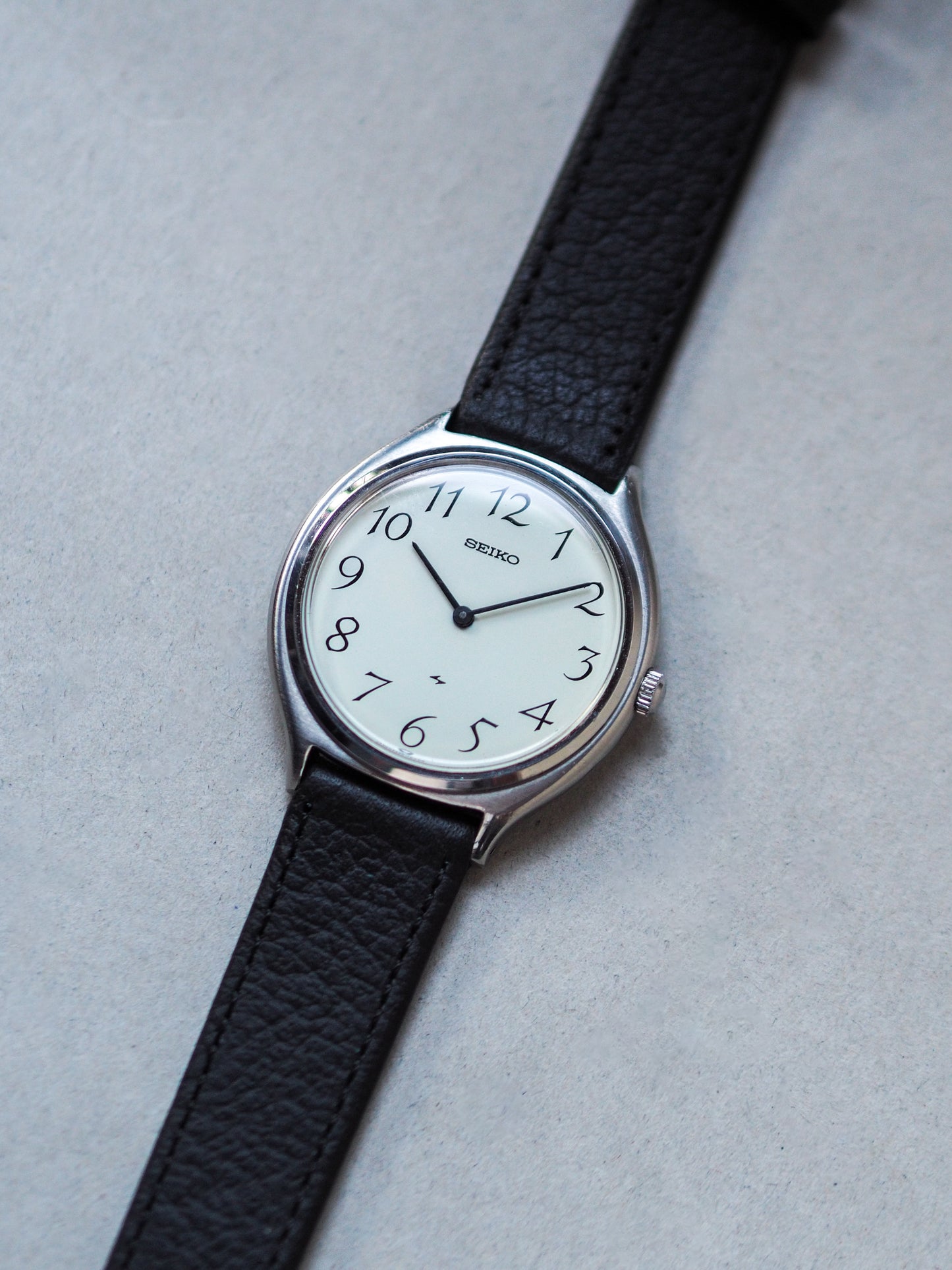 Seiko Chariot 2220-0300 Arabic Numerals White Dial