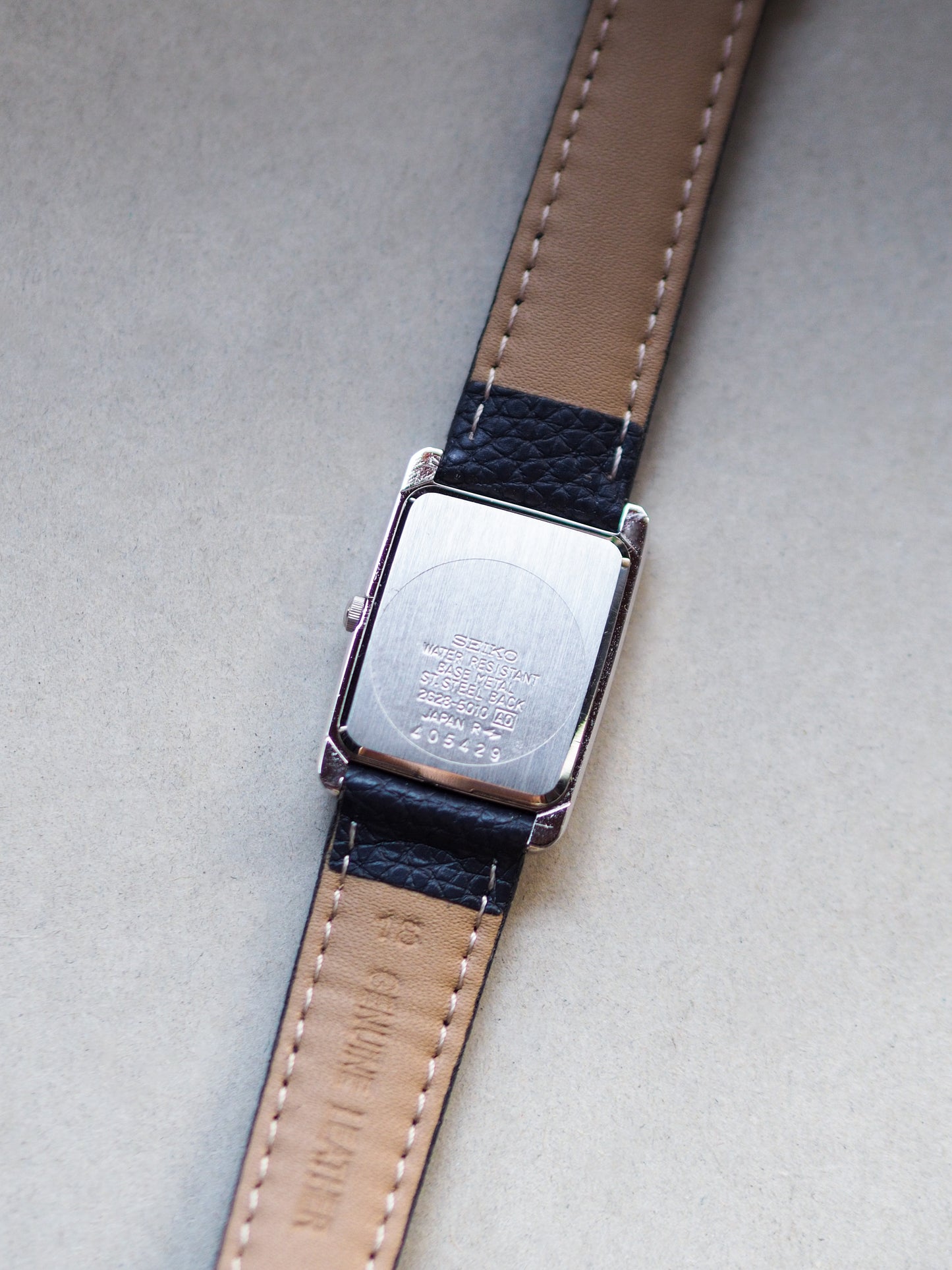 Seiko Quartz 2G28-5010 Tank Sub-second White Numeral Dial