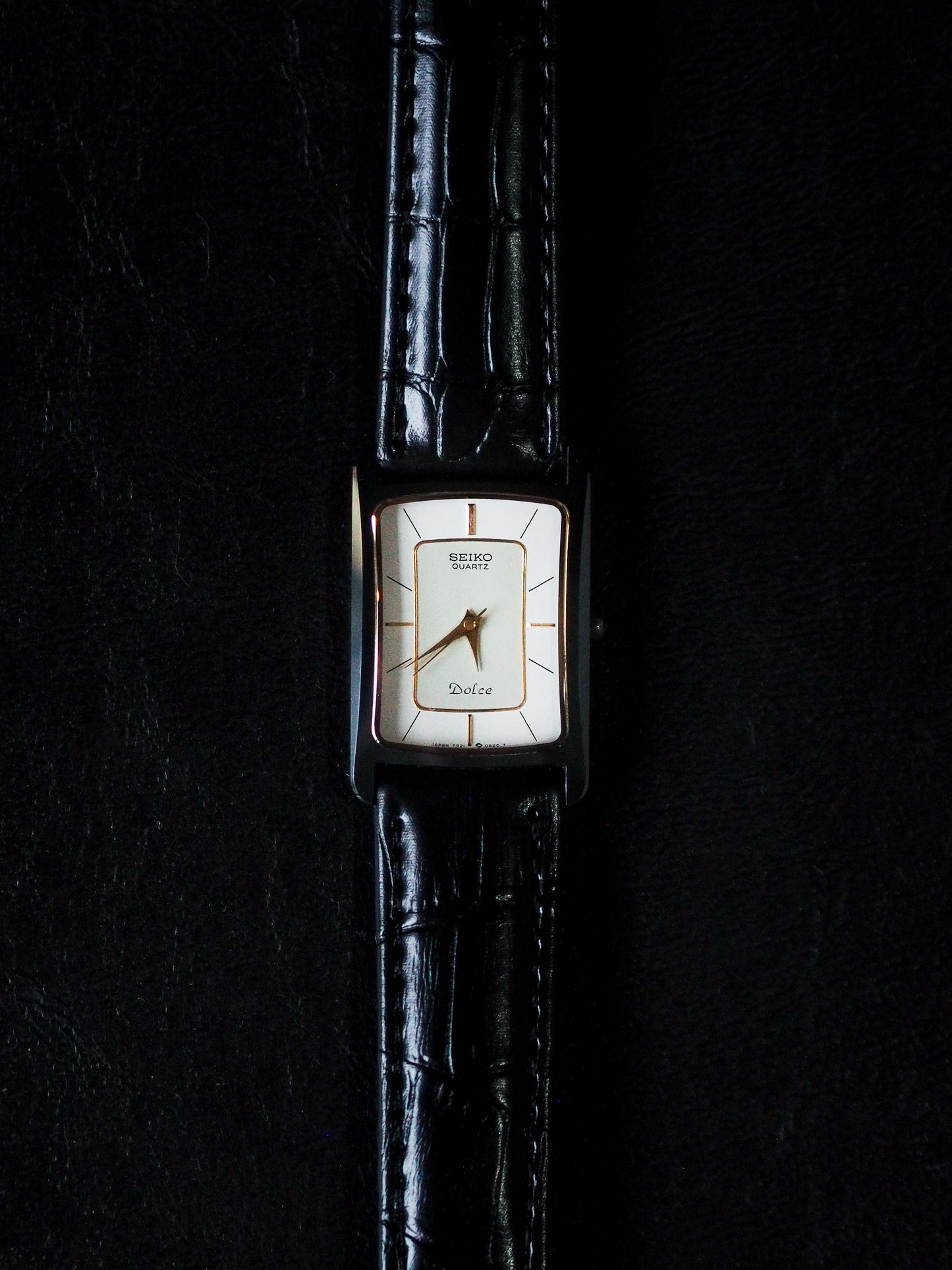 Seiko Dolce 7321-549A Black Ceramic White Ivory Two Tone Dial