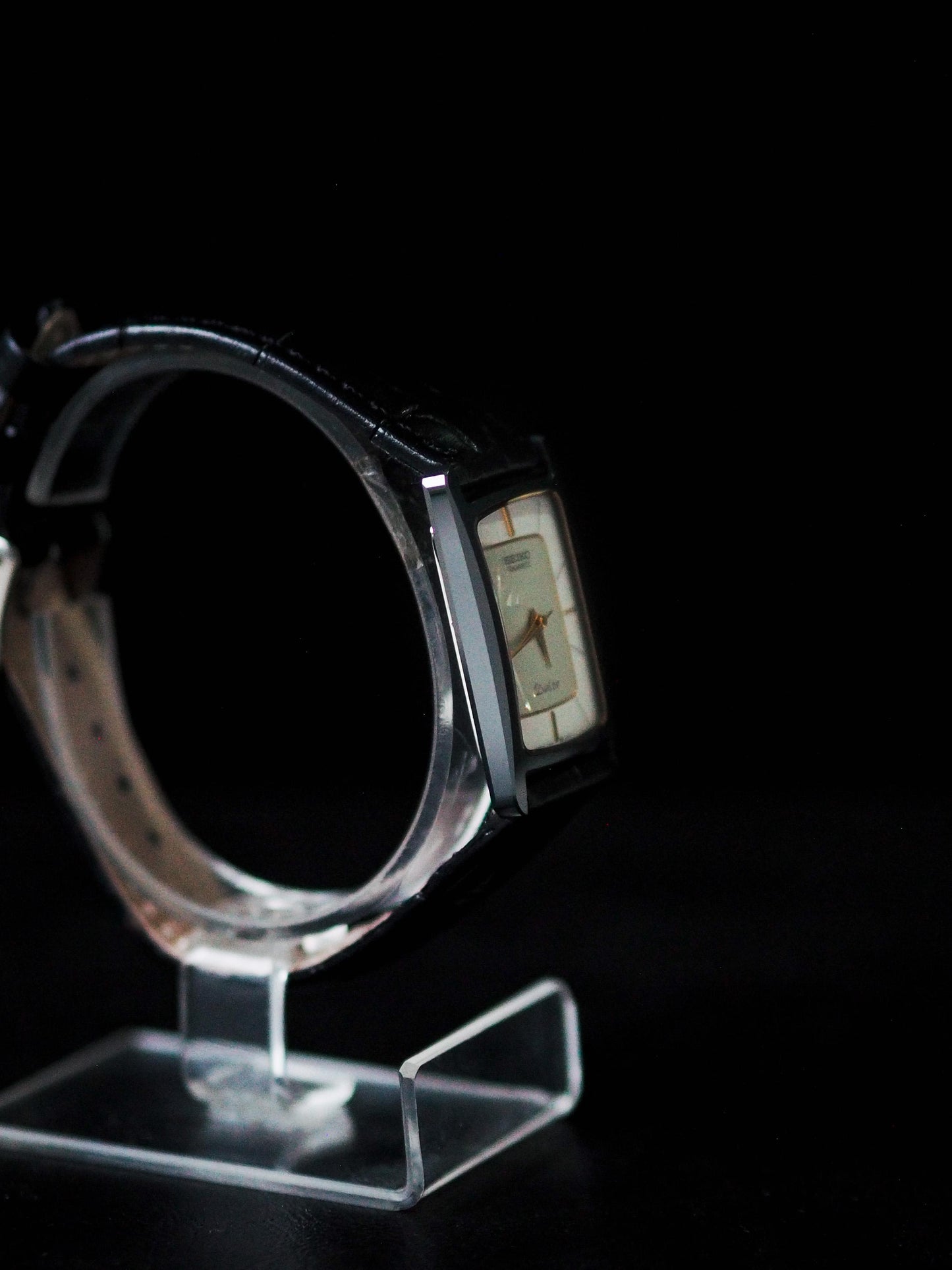 Seiko Dolce 7321-549A Black Ceramic White Ivory Two Tone Dial