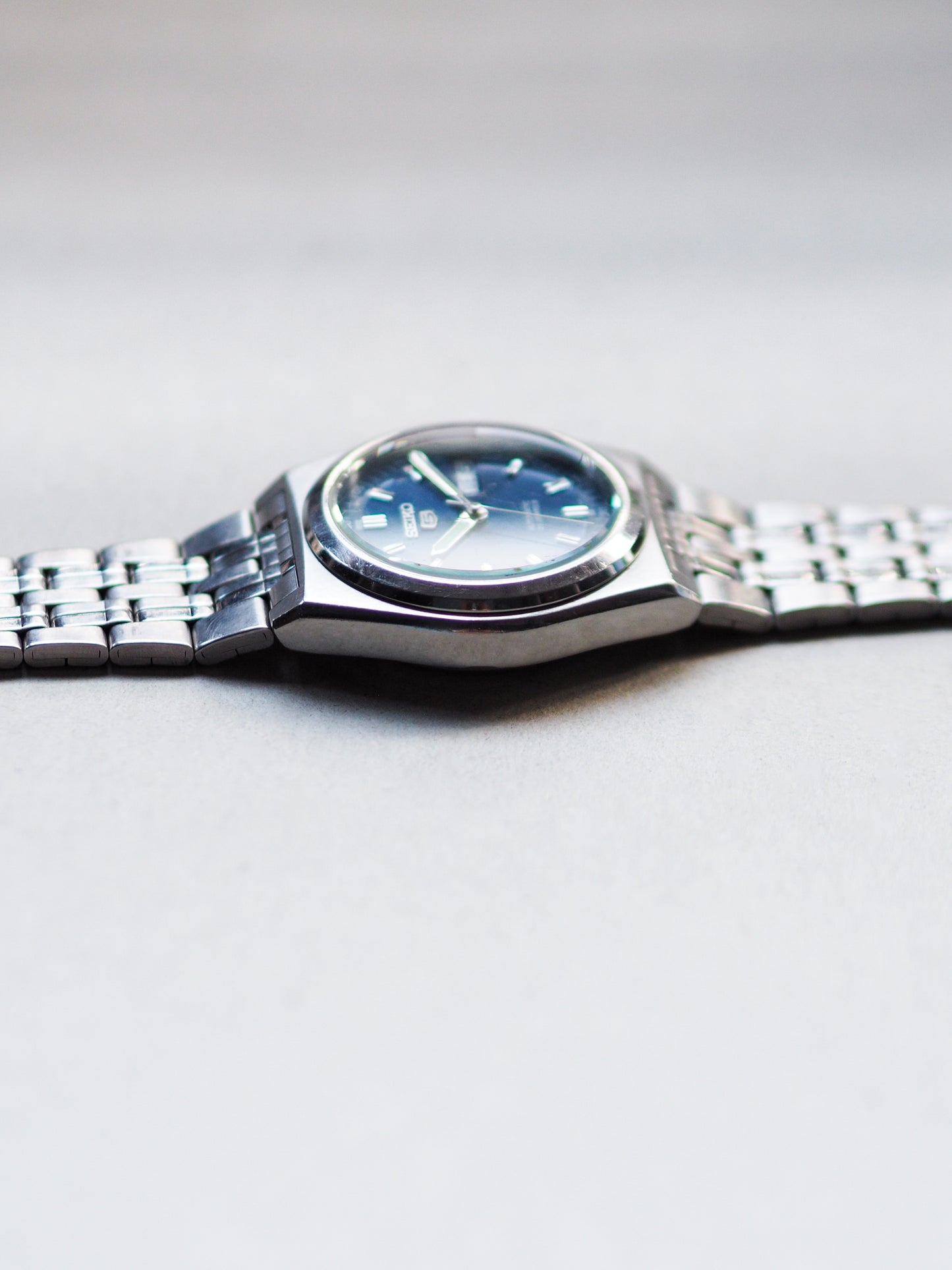 Seiko 5 7S26-02E0 SNK647 Blue Sunburst Dial