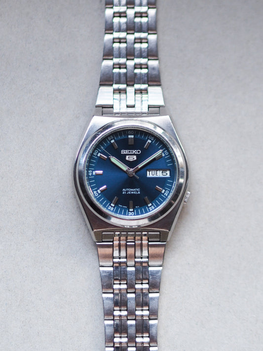 Seiko 5 7S26-02E0 SNK647 Blue Sunburst Dial