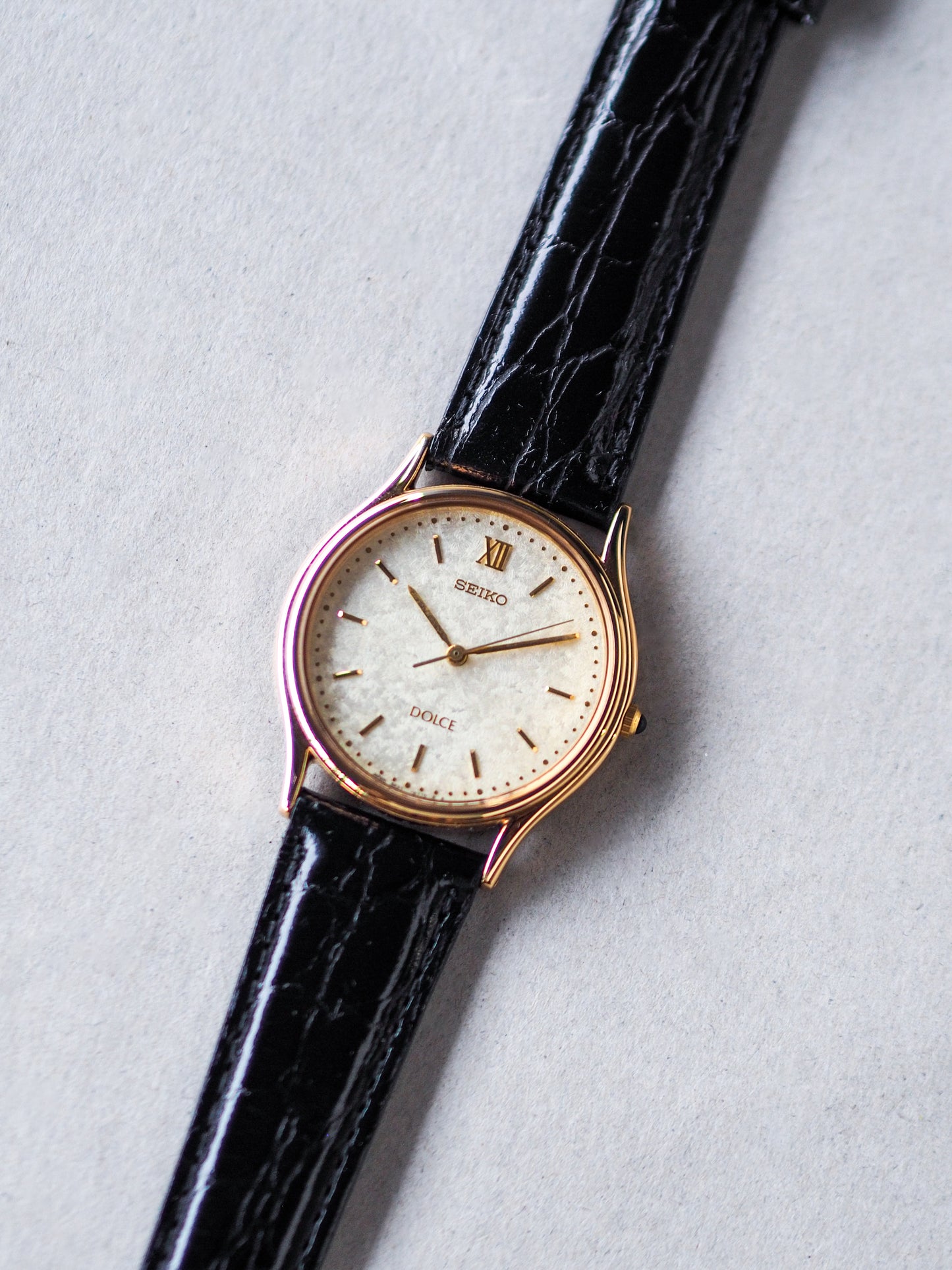 Seiko Dolce 5E31-6070 Gold White Kira-zuri Textured Dial