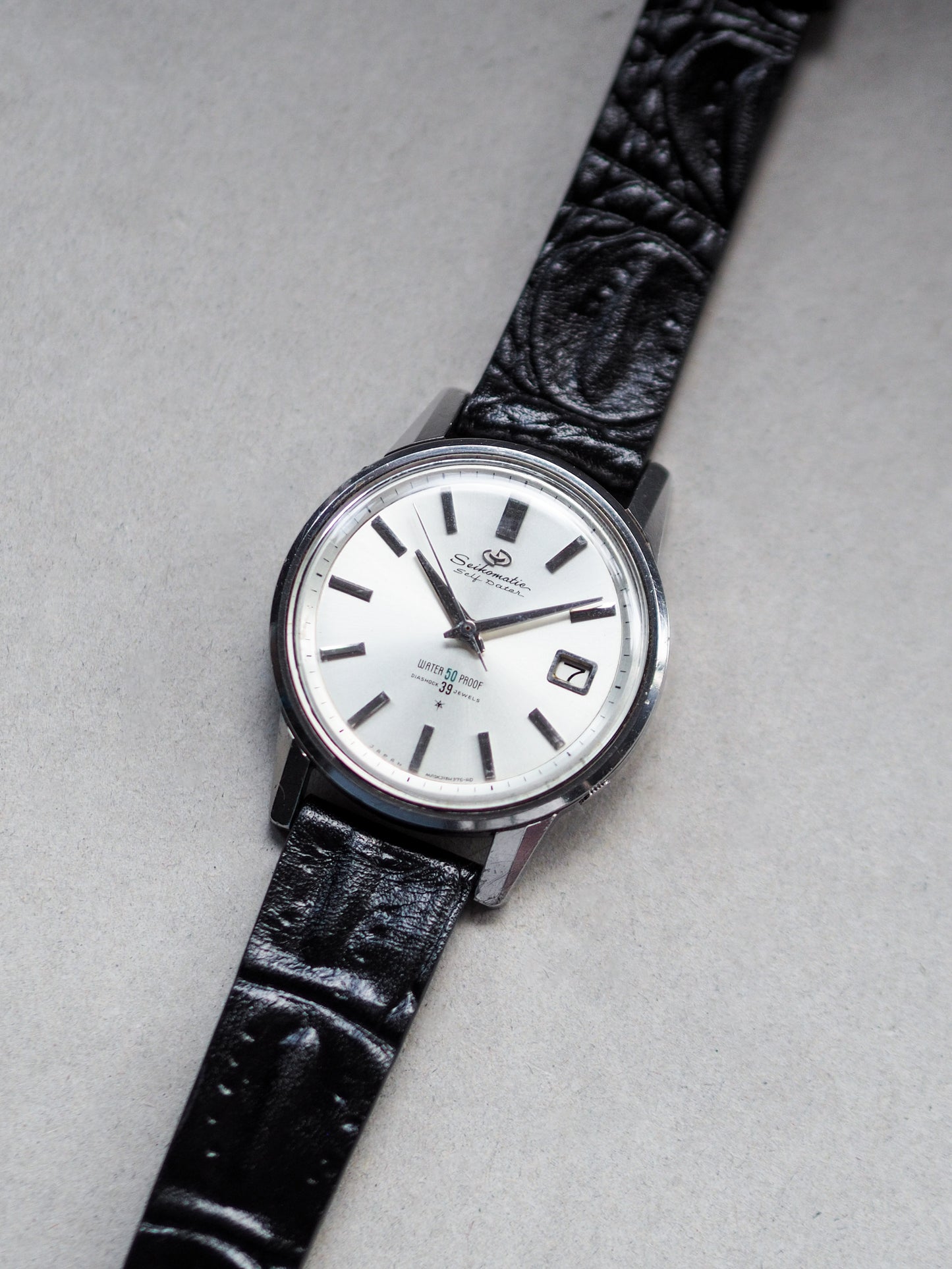 Seiko Seikomatic Self Dater J13060 AD Silver Sunburst Dial