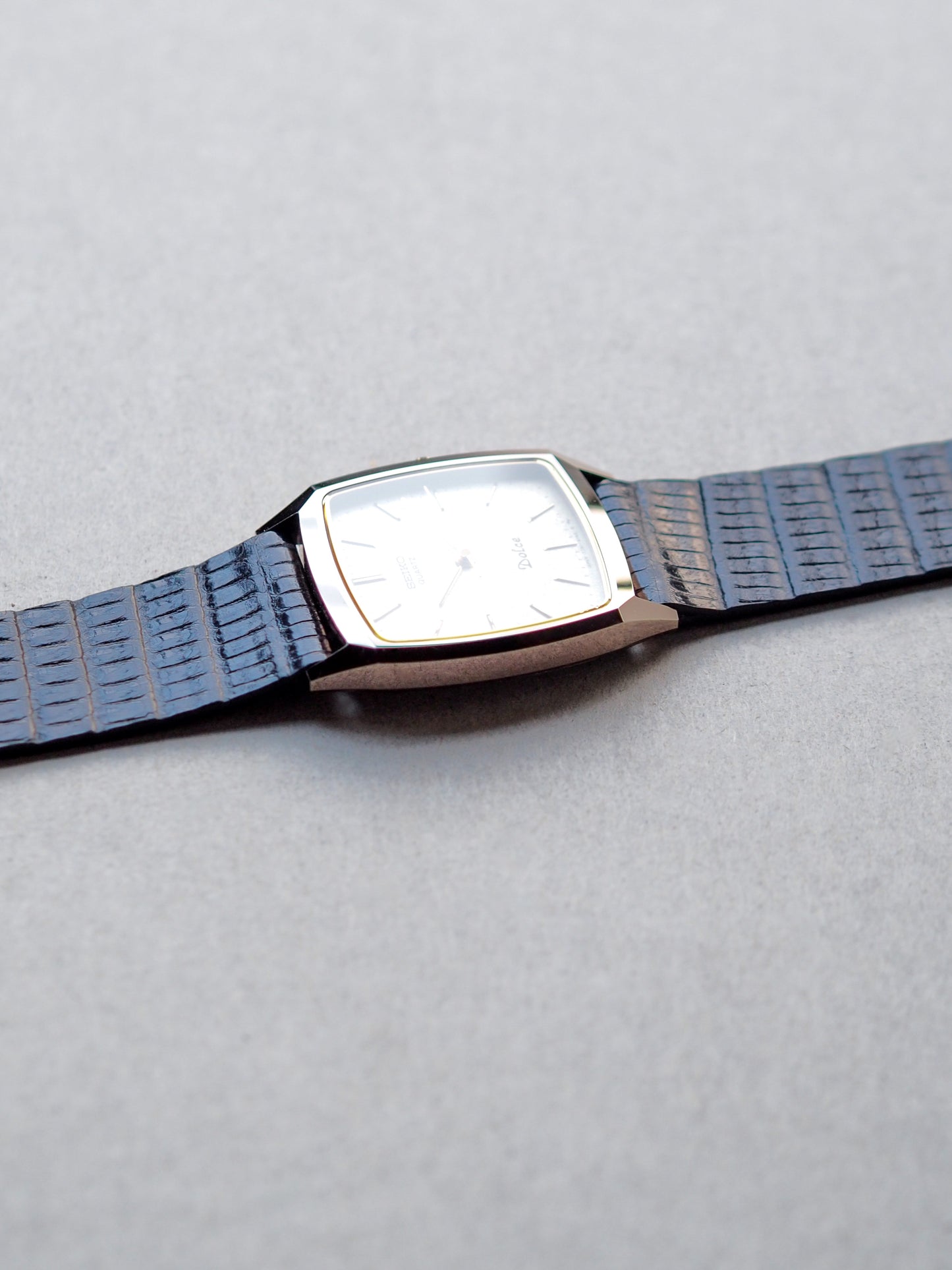 Seiko Dolce 7731-5160 Quartz Tank Tungsten Carbide Champagne Textured Dial