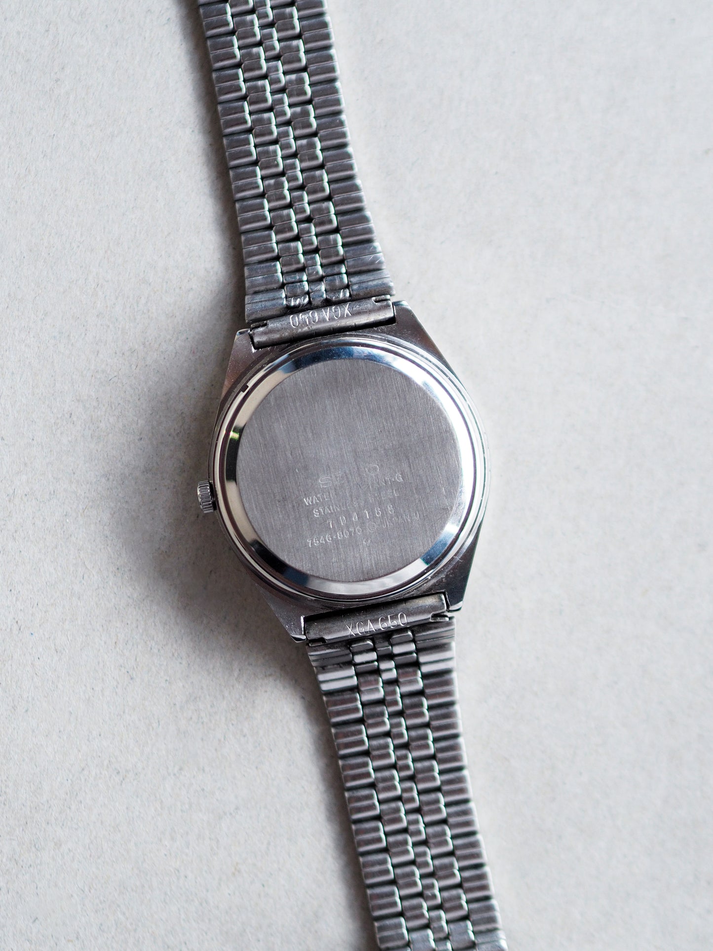 Seiko Quartz 7546-8070 Type II Silver Linen Textured Dial