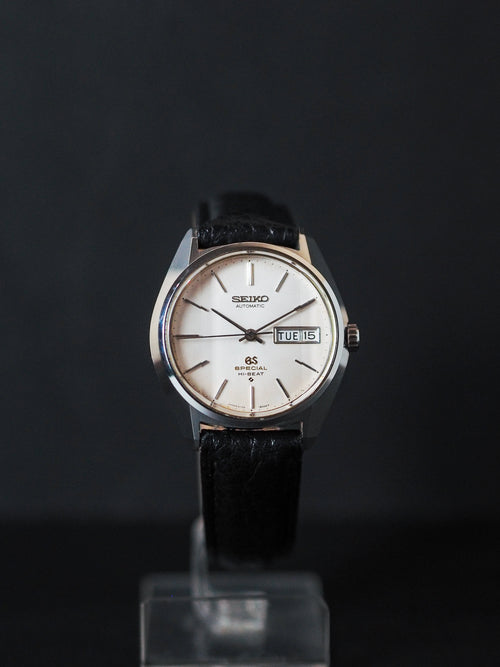 雪林檎ページ First look: The Grand Seiko Pink Snowflake SBGA497 Spring Drive