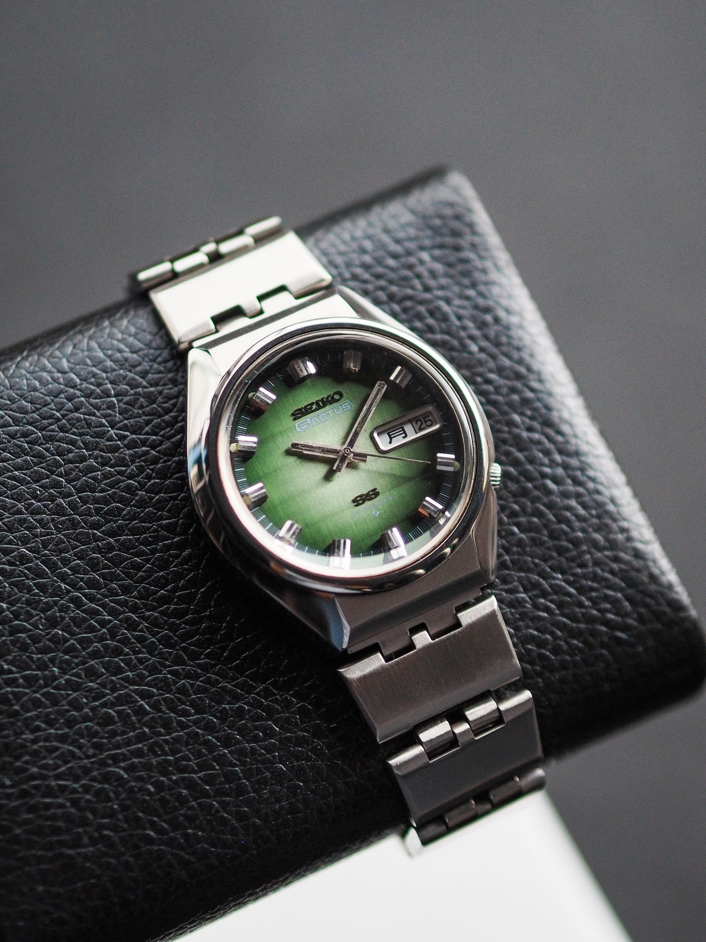 Seiko 5 Actus SS 6106-7690 JDM Green Moss Dial