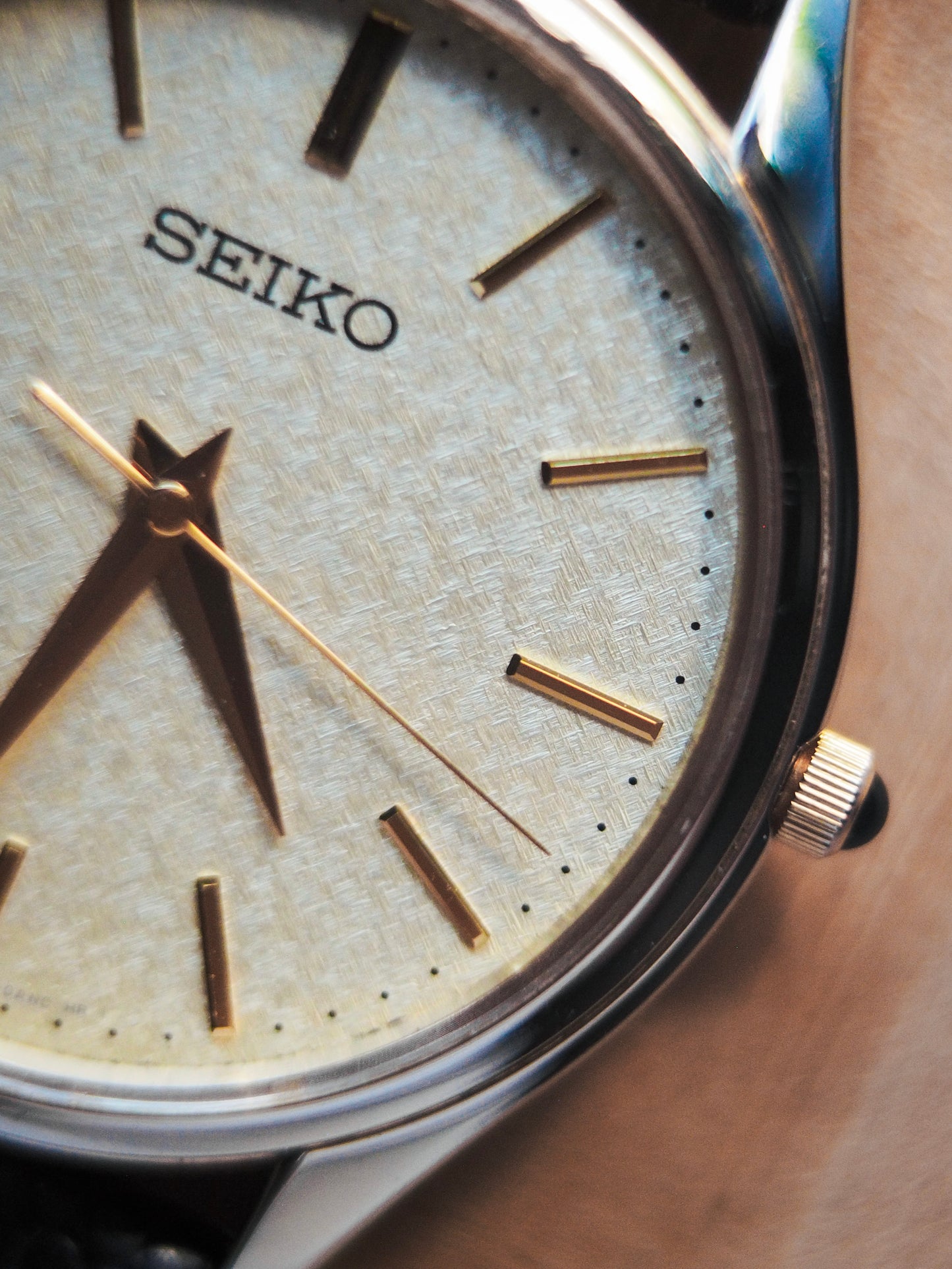 Seiko Dolce SACM150 8J41-0AJ0 Gold Kira-zuri Textured Dial