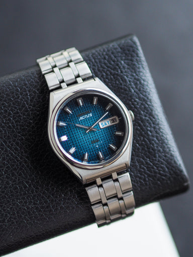 Seiko Actus SS 6306-8030 Blue Shuriken Wave Textured Dial