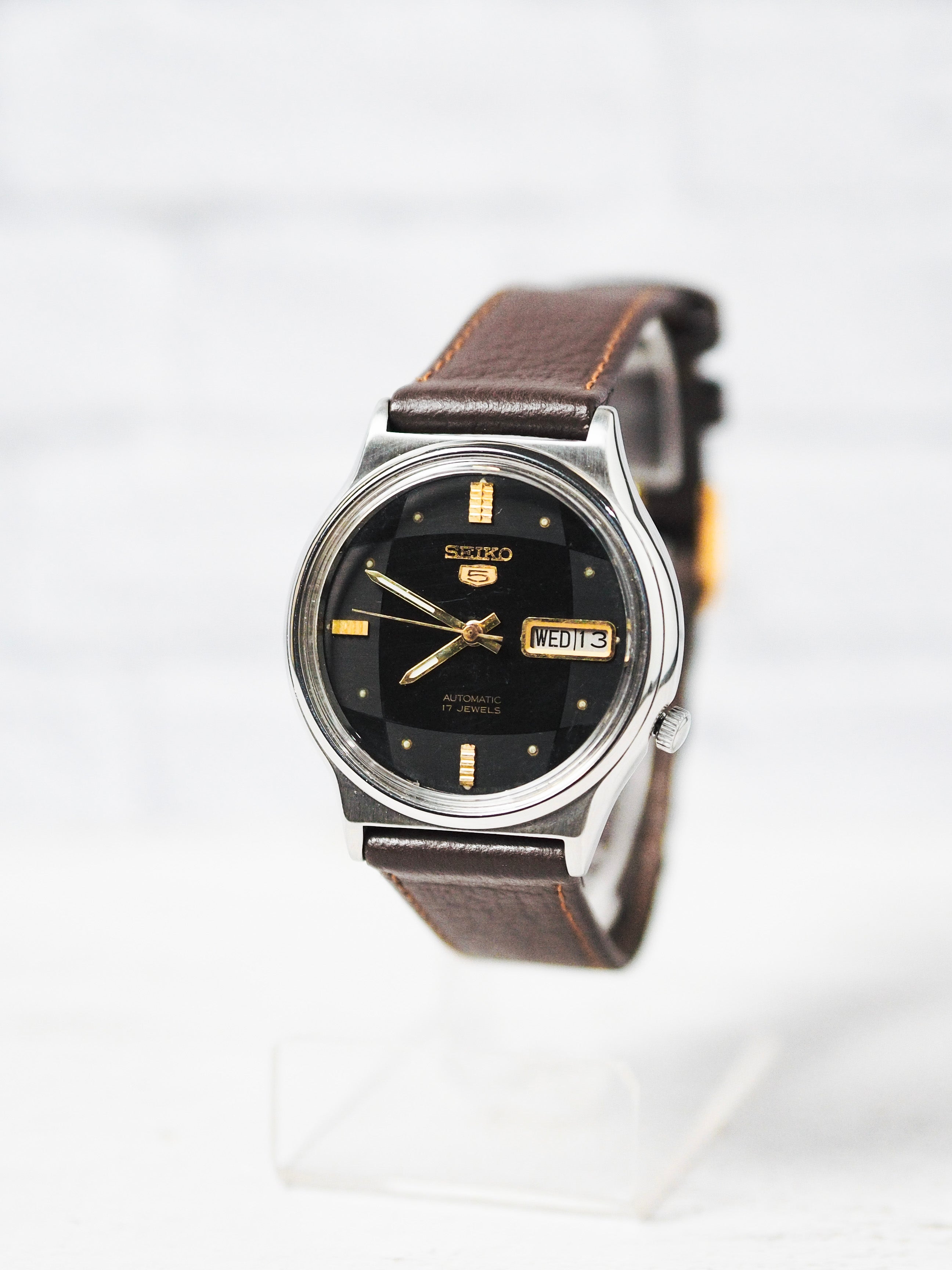 Dial Pattern Window Seiko 5 7009-3050 Black Pattern Dial