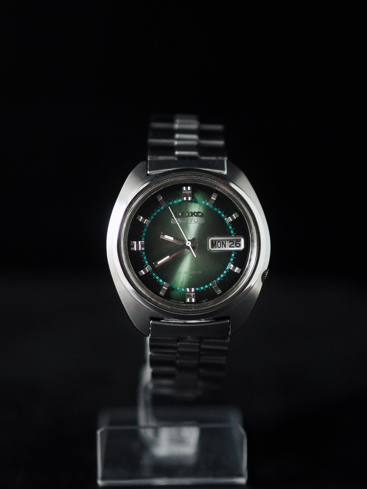 Seiko 5 Actus 7019-7210 JDM Cadran vert Sunburst