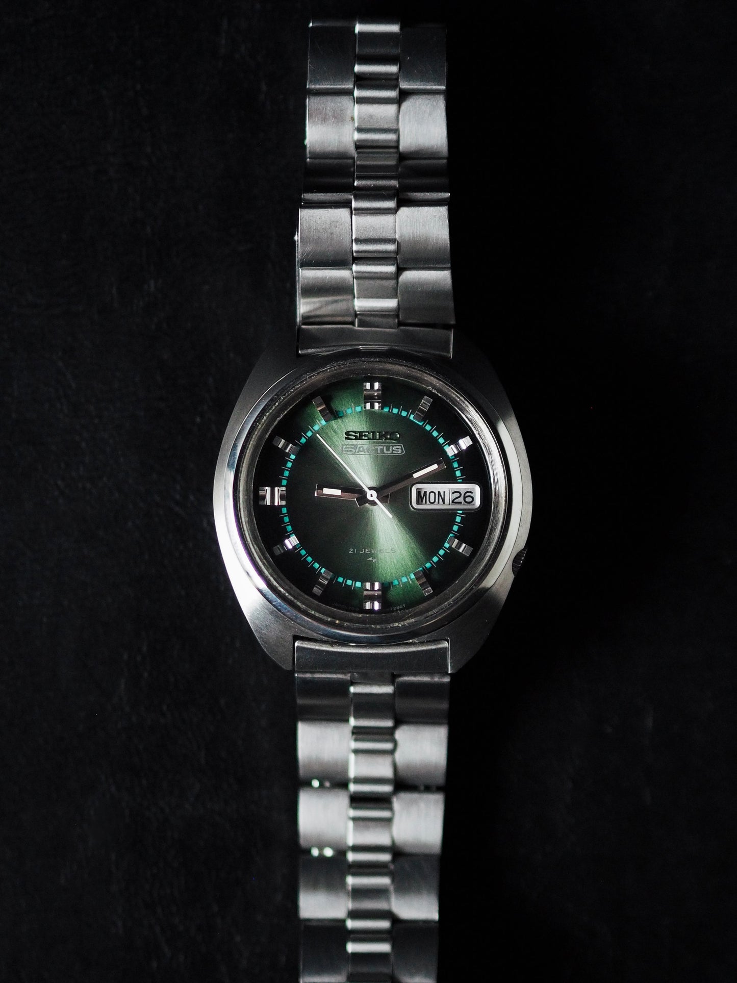 Seiko 5 Actus 7019-7210 JDM Green Sunburst Dial