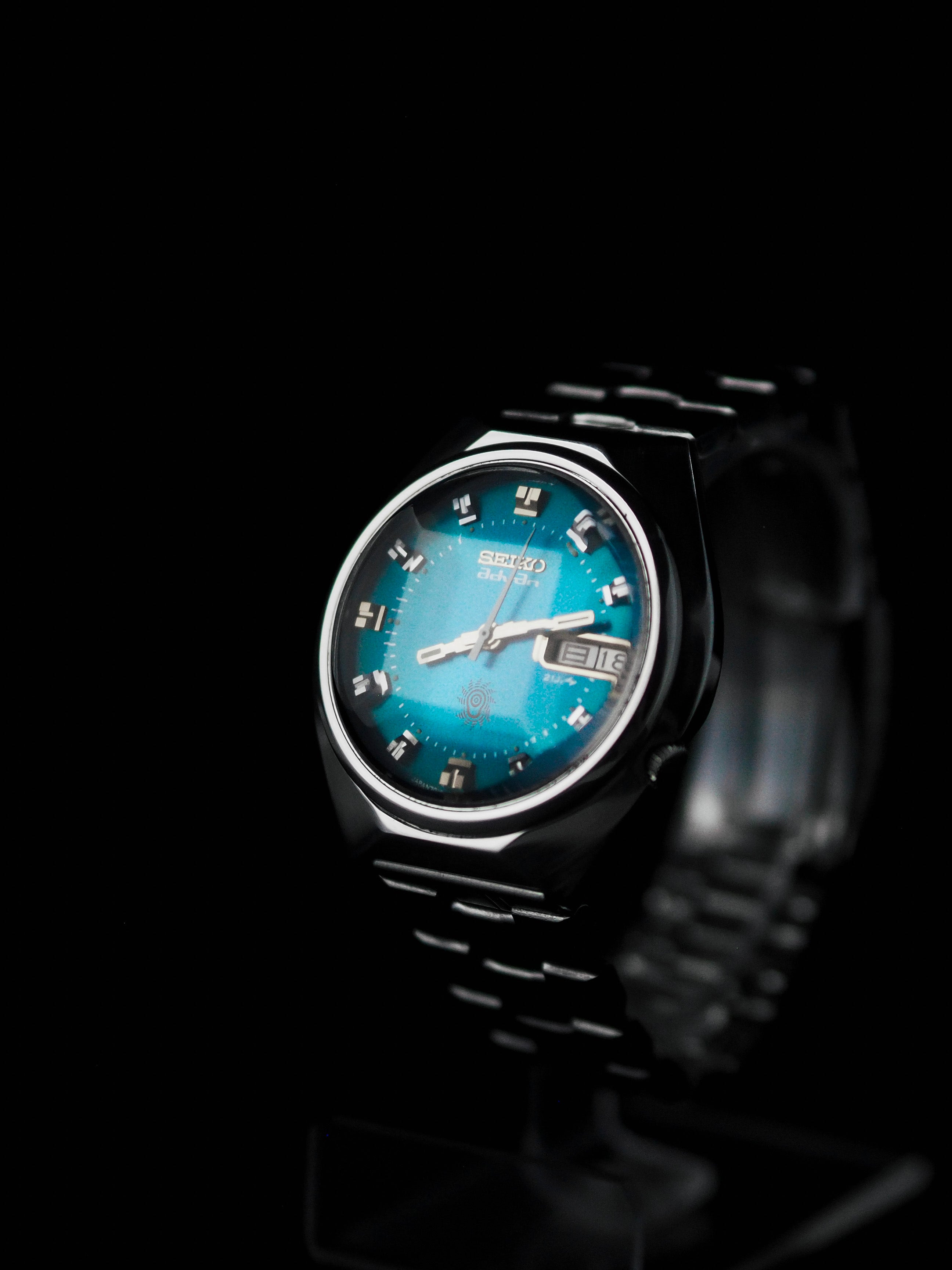 Seiko Advan 7019 7290 Faceted Crystal Blue Tosca Dial