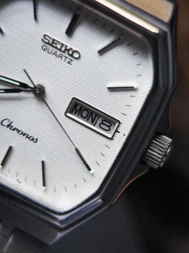 Seiko Chronos JDM 7433-5010 Octagon Case White Textured Dial