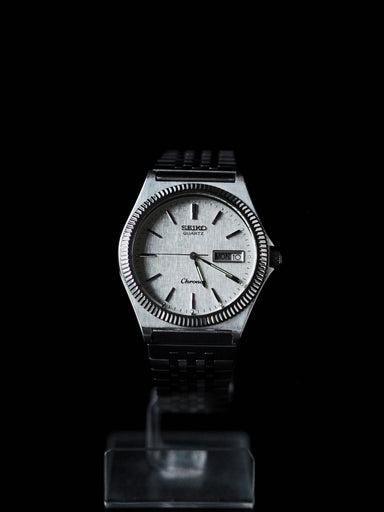 Seiko Chronos JDM 7433-7010 Fluted Bezel White Linen Textured Dial