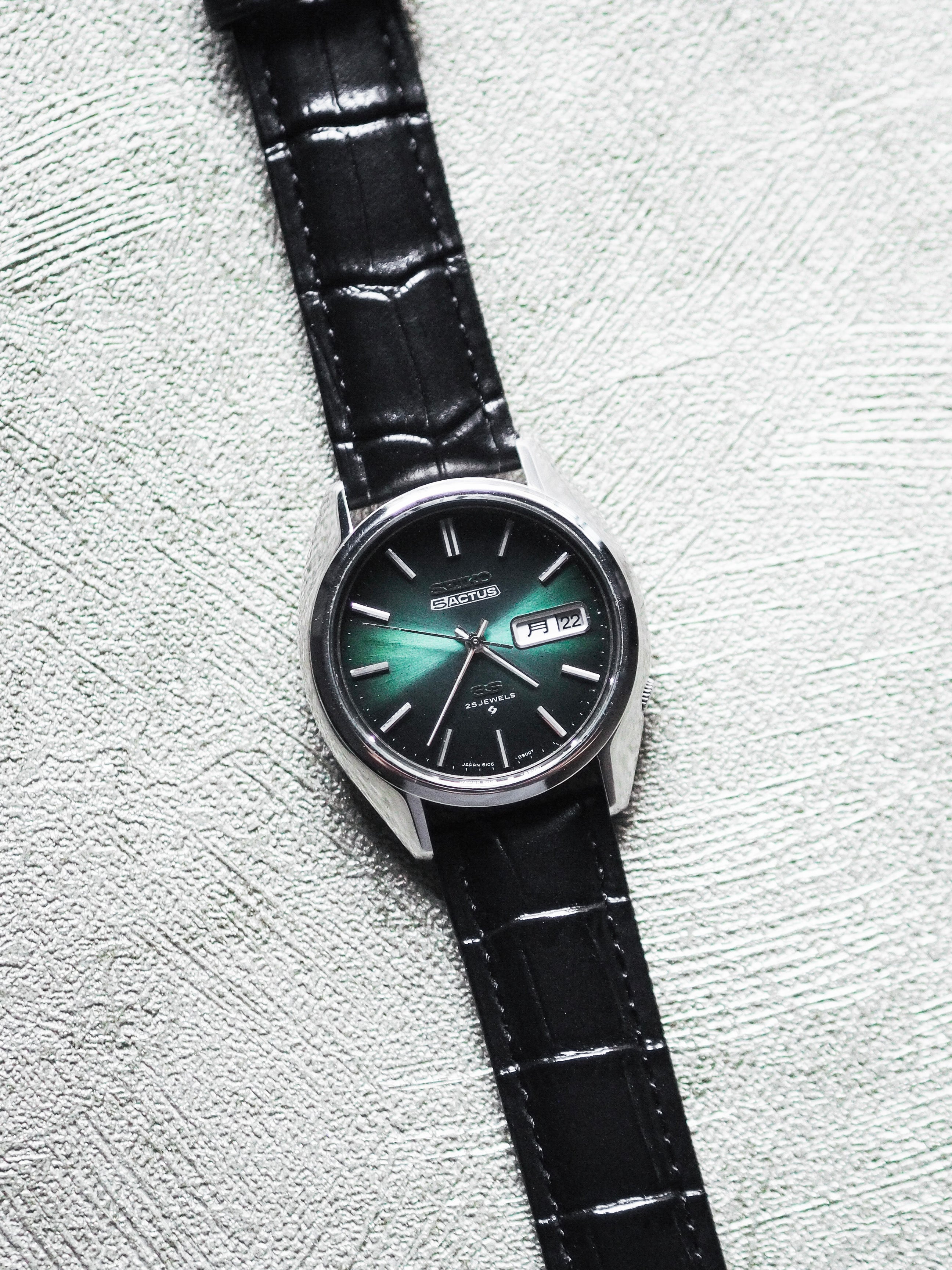 Seiko 5 Actus SS 6106-8660 JDM Green Radiant Sunburst Dial