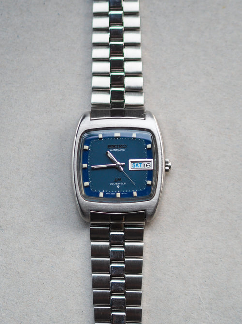 セイコー　LORD MATIC 23JEWELRYS Seiko Lord Matic 5601-9000 Vintage 23 jewels White Silver