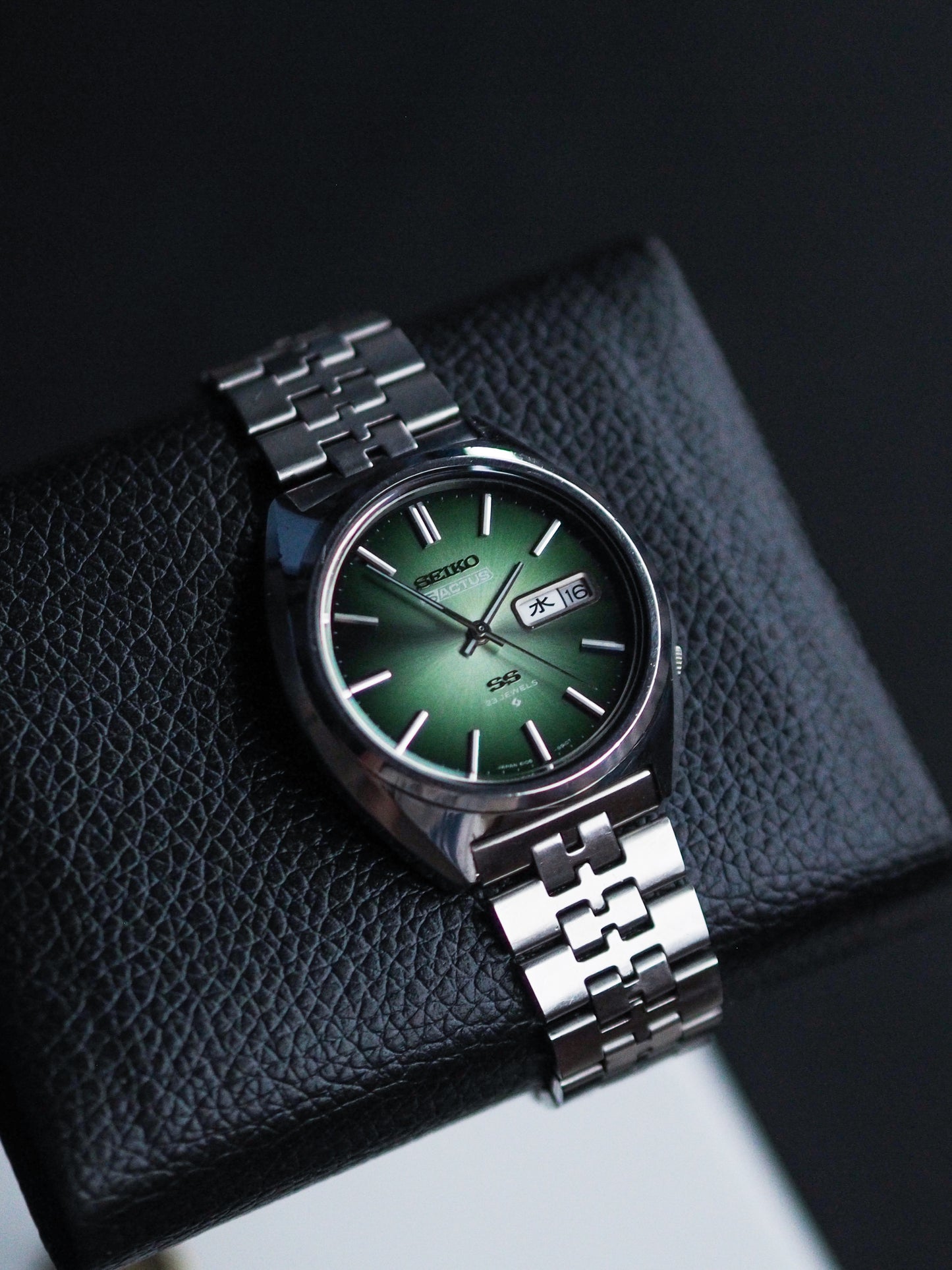 Seiko 5 Actus SS 6106-8670 JDM Green Sunburst Dial