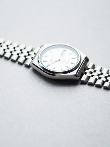 Seiko Quartz 8229-700A Silverwave Silver Tile Textured Dial