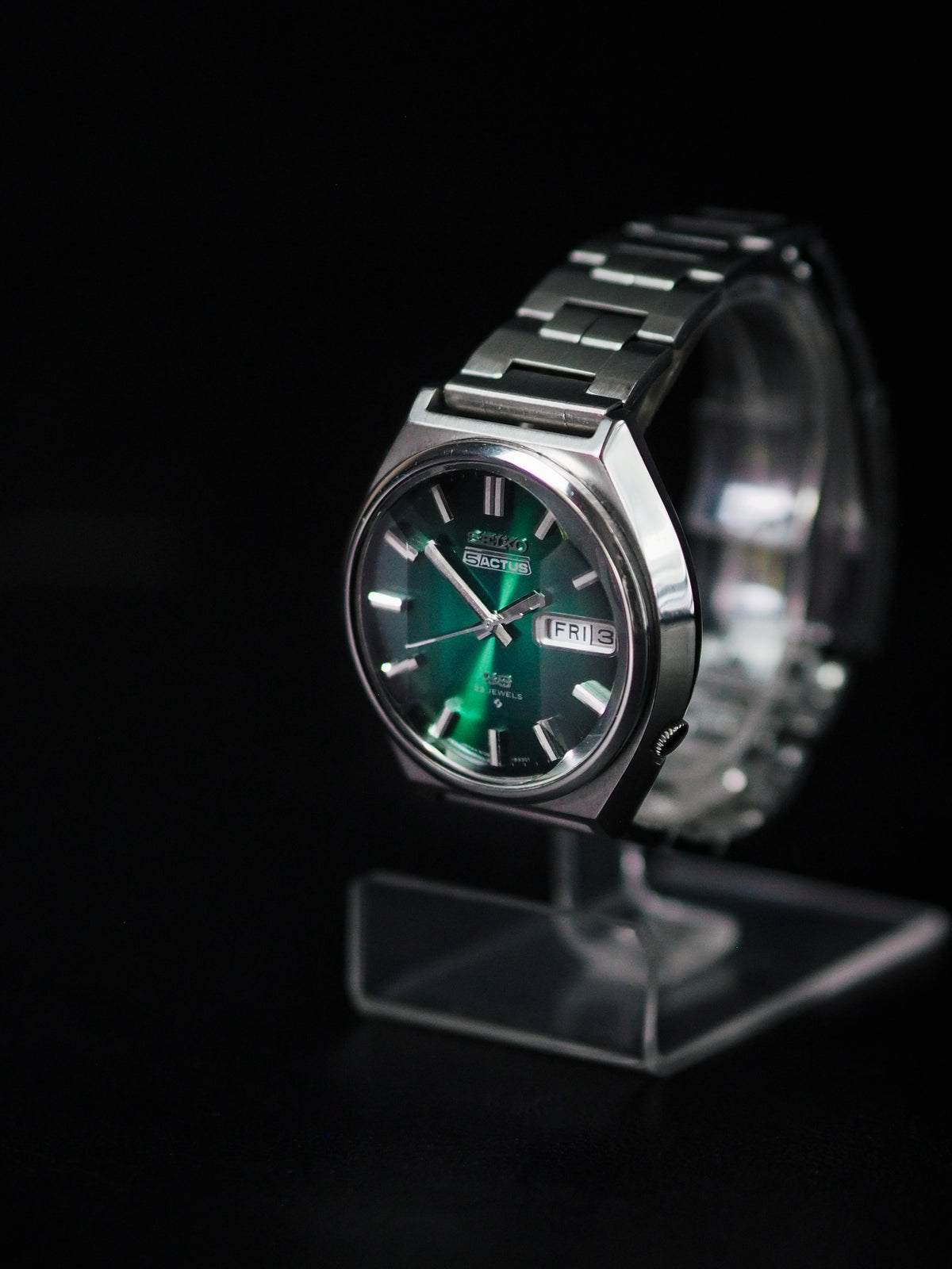 Seiko 5 Actus SS 6106-8690 Faceted Crystal Emerald Green Sunburst Dial