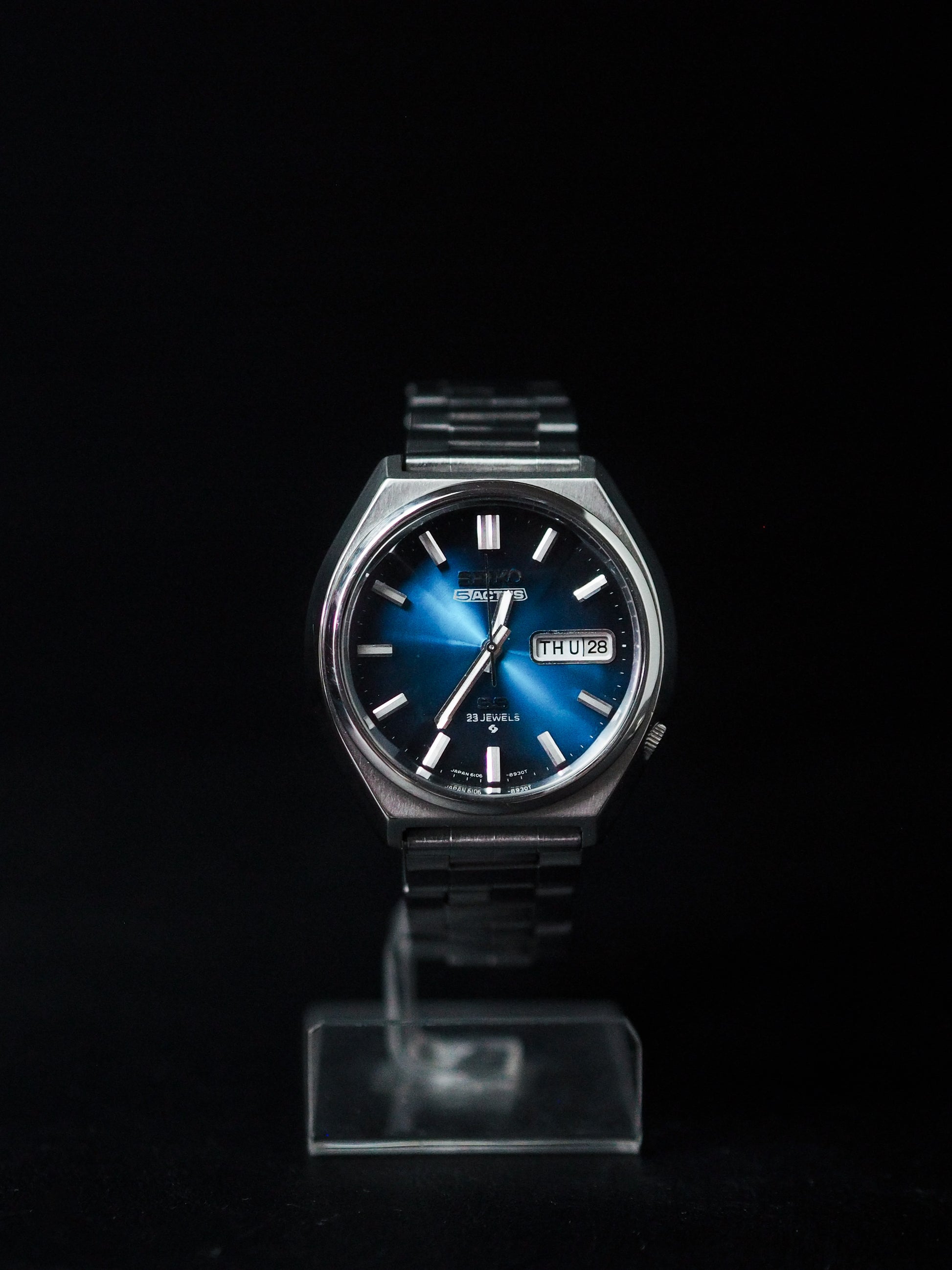  Seiko 5 Actus SS 6106-8690 JDM Rare Faceted Crystal Dark Blue Sunburst Dial