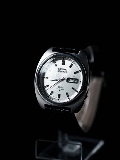 SEIKO 5 ACTUS 6106-7420 自動巻き 腕時計 本体 Seiko 5 Actus SS 6106-7420 JDM Cushion Shaped Silver Sunburst Dial