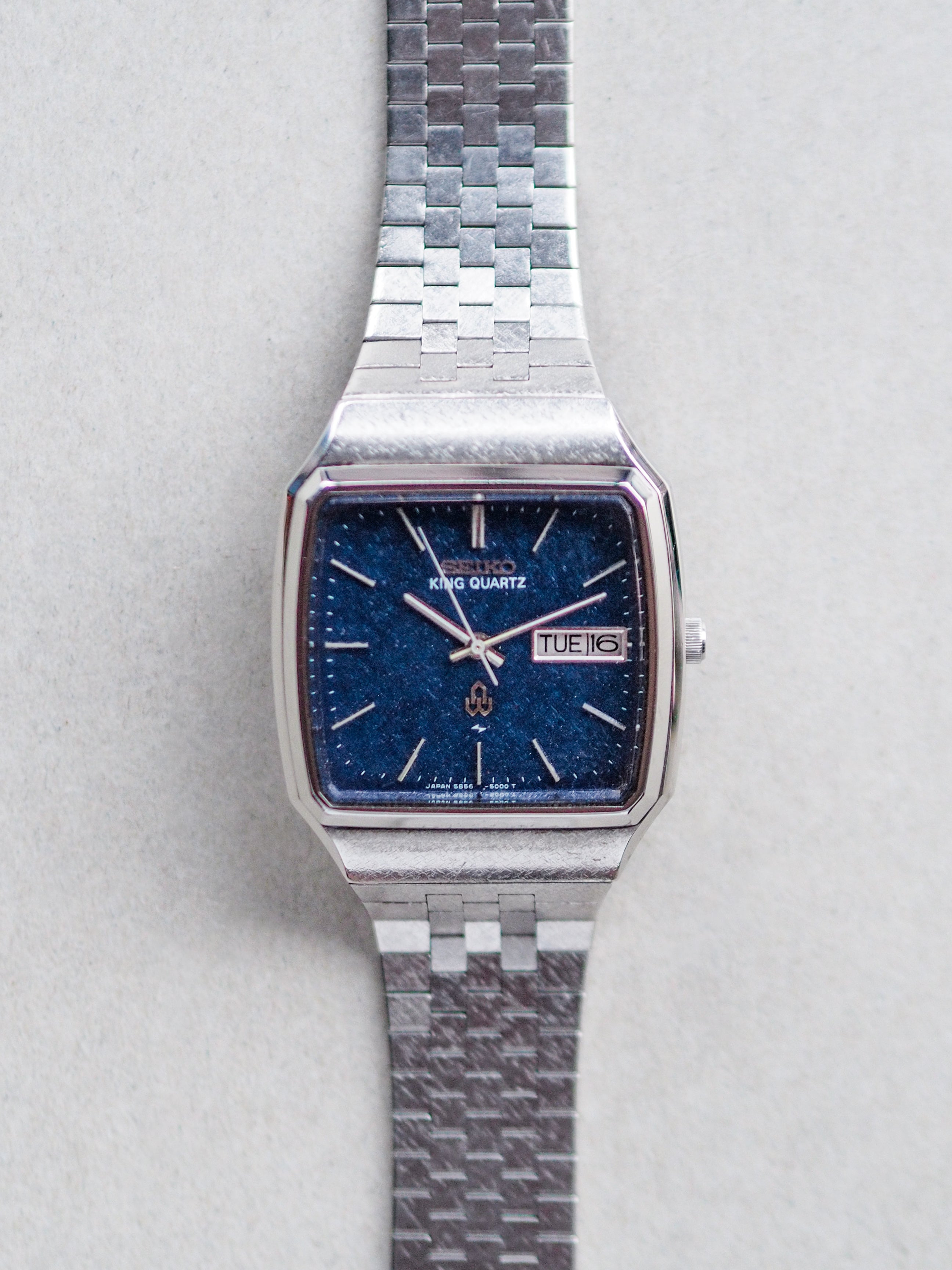 Seiko King Quartz 5856-5000 Blue Snowflake Textured Dial