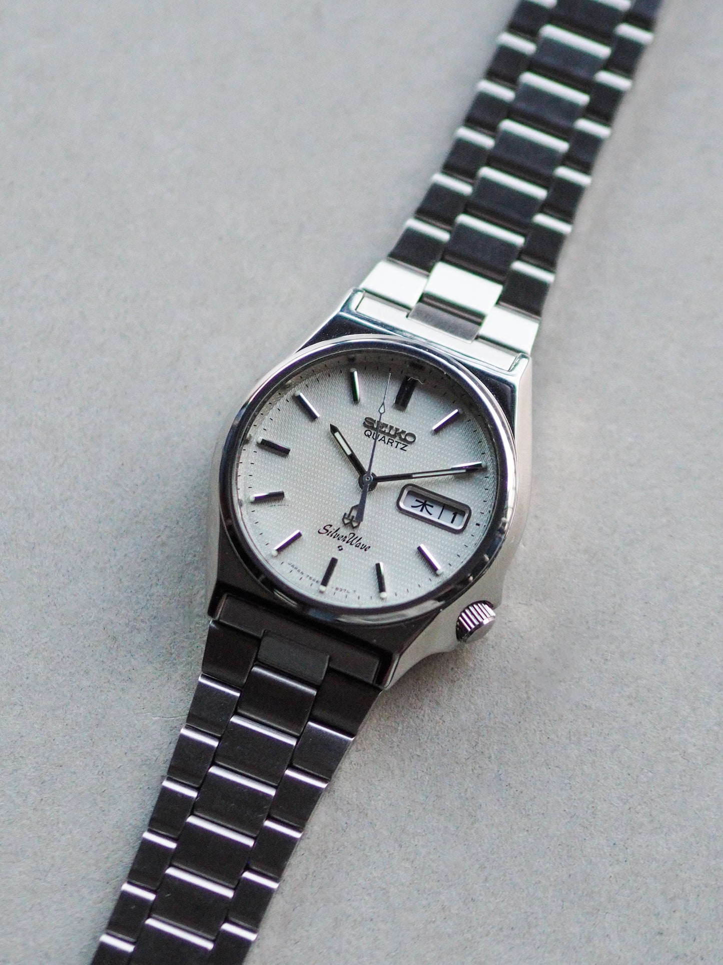 Seiko Quartz 7546-8340 Silverwave White Textured Dial