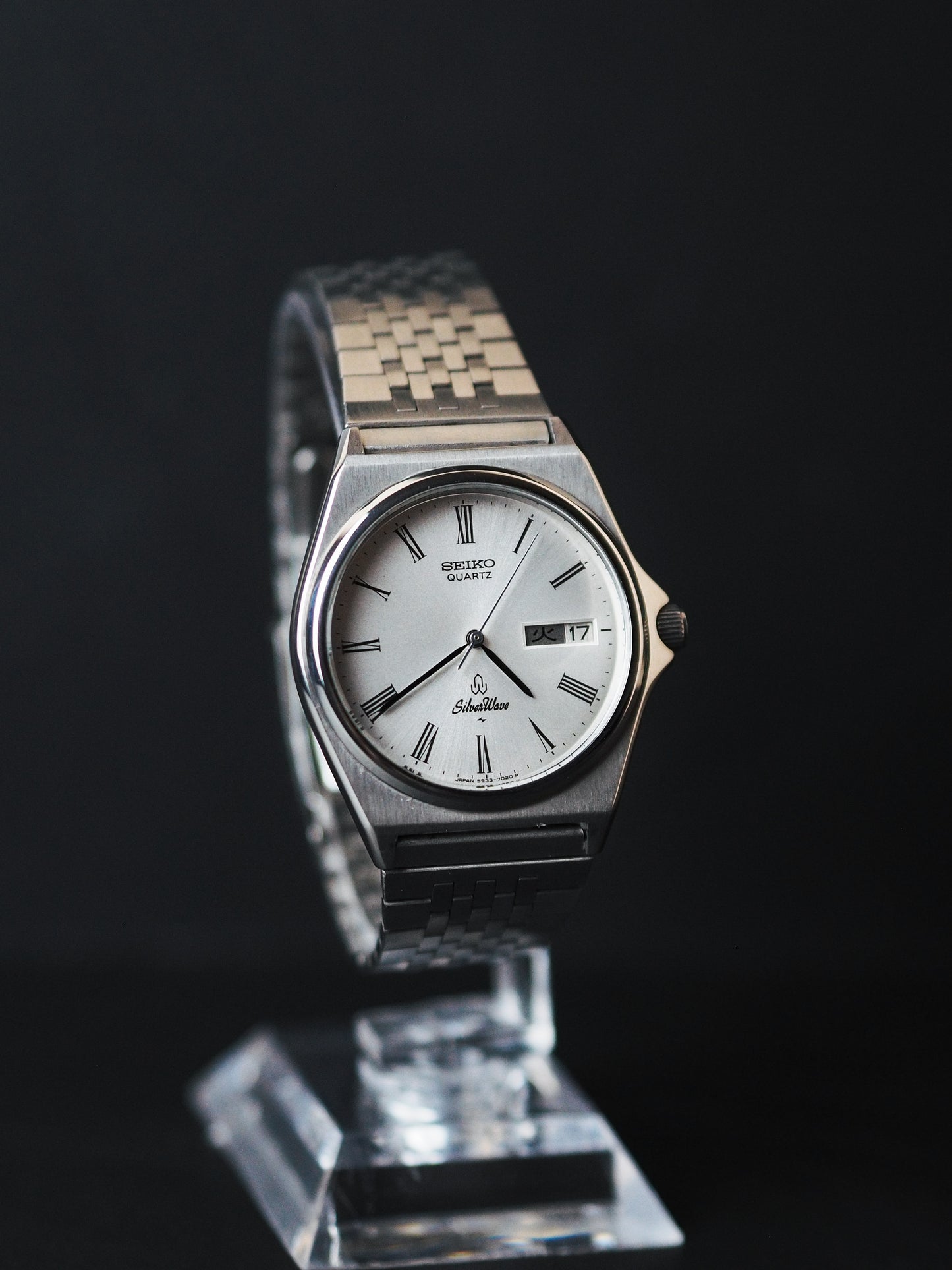 Seiko Quartz 5933-7020 Silverwave Silver Sunburst Roman Dial