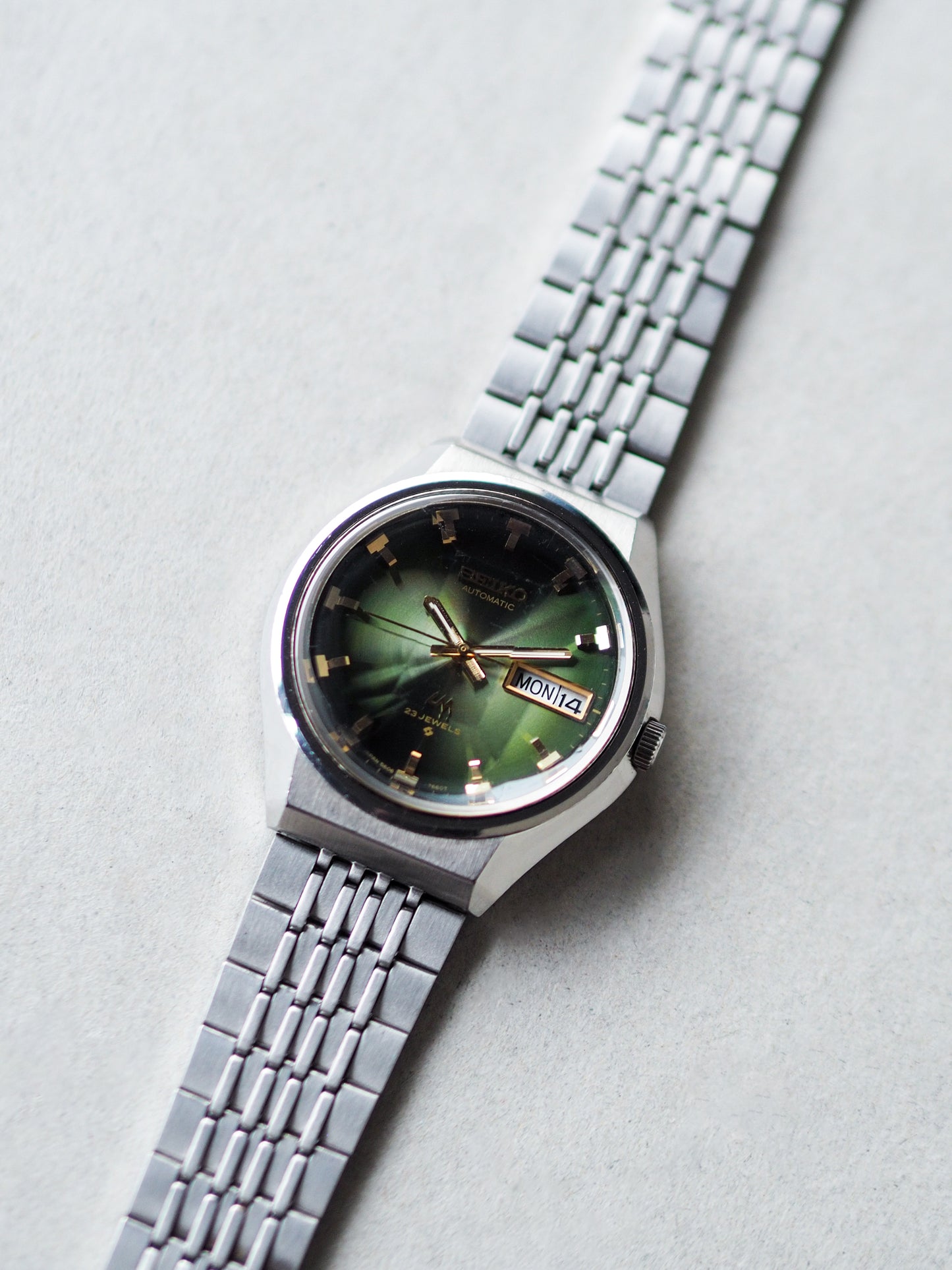 Seiko LM 5606-7320 Lord Matic Faceted Crystal Green Radial Sunburst Dial