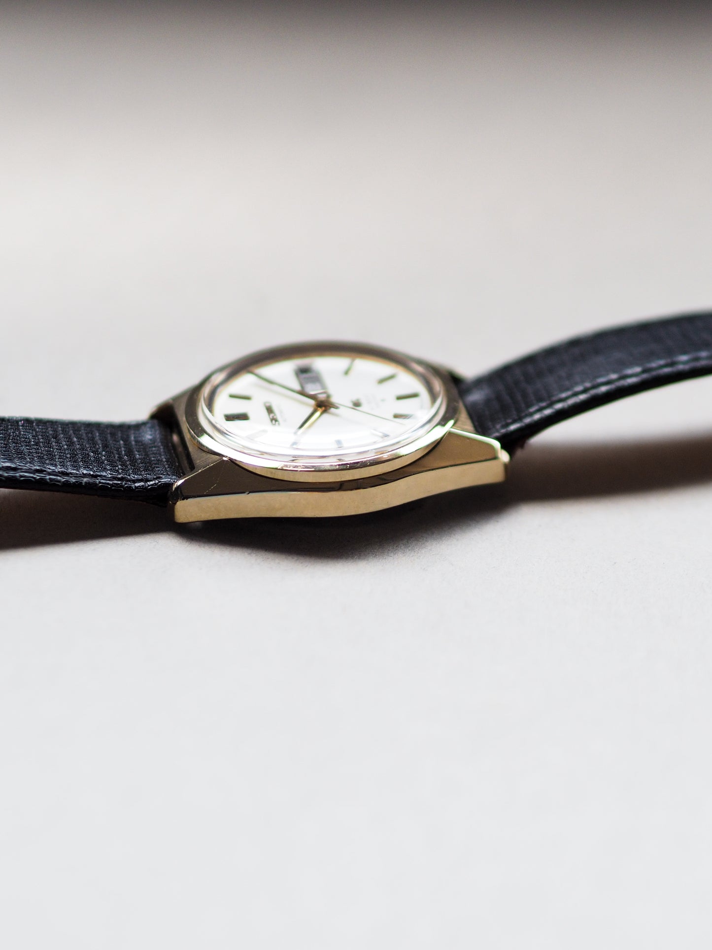 Grand Seiko 61GS 6146-8000 Cap Gold White Dial