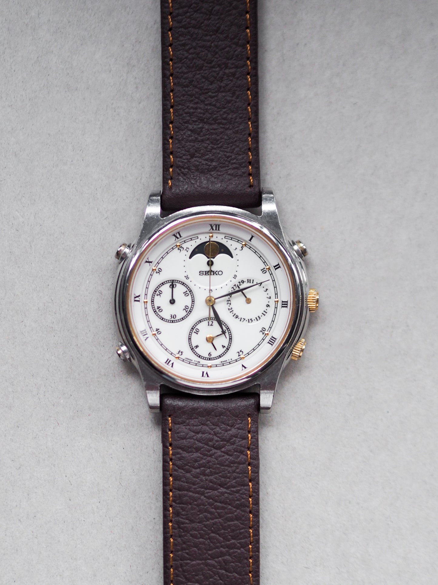 Seiko 7T36-6A80 Quartz Moonphase Chronograph Quartz White Dial