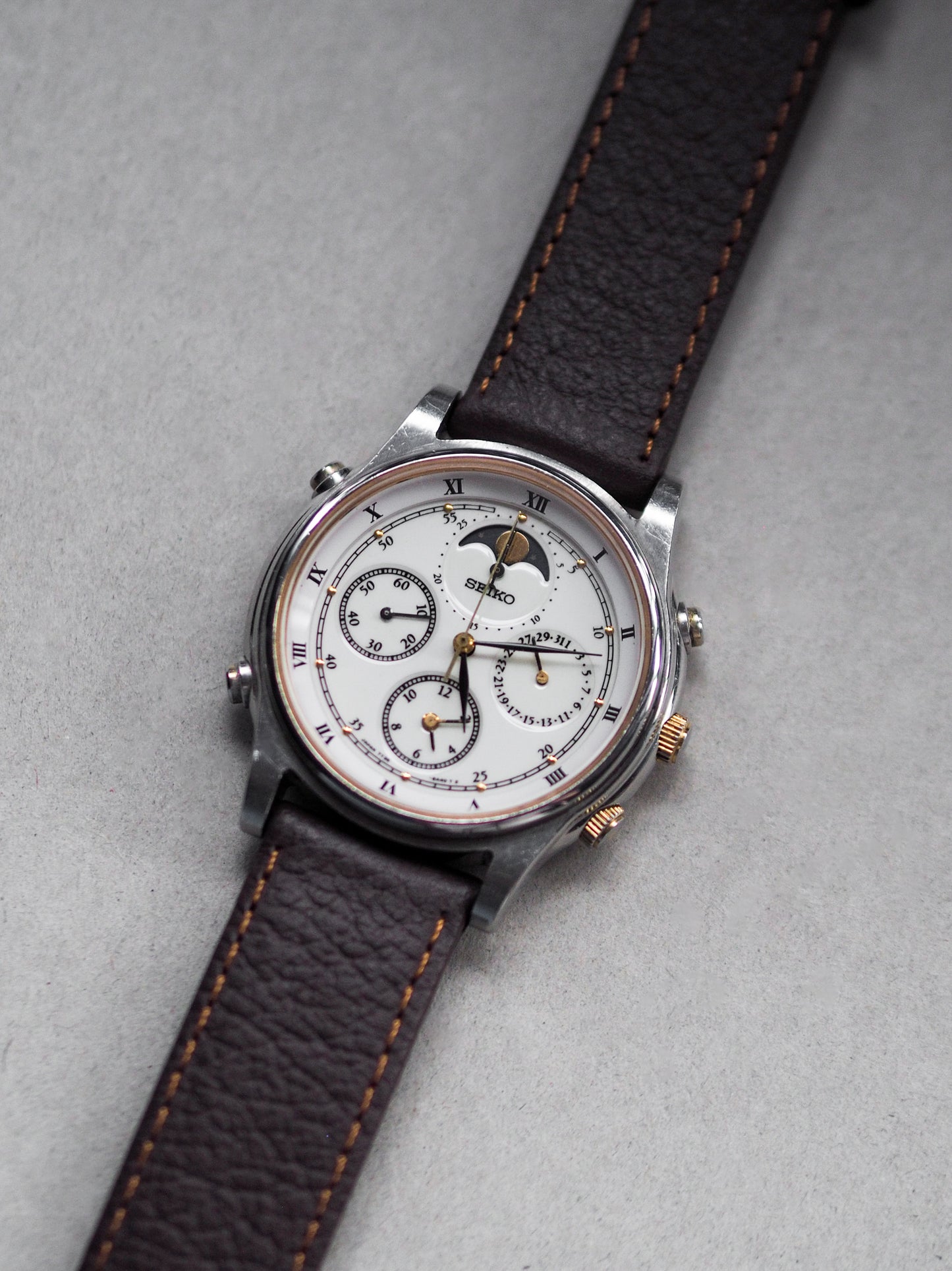 Seiko 7T36-6A80 Quartz Moonphase Chronograph Quartz White Dial
