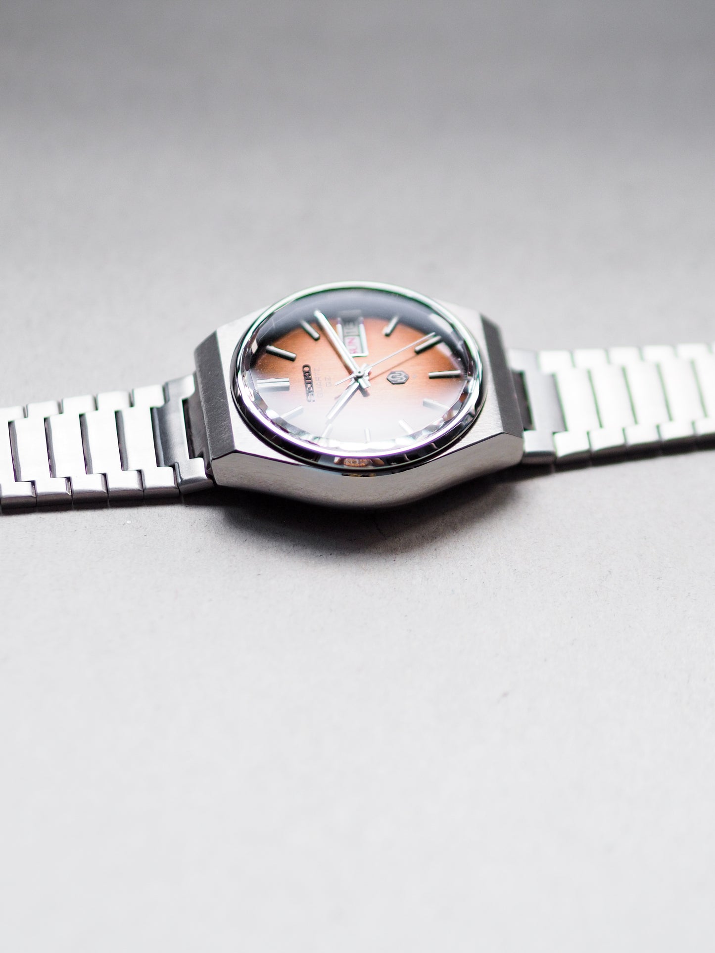 Seiko QZ 0923-8040 Quartz Copper Red Metallic Dial