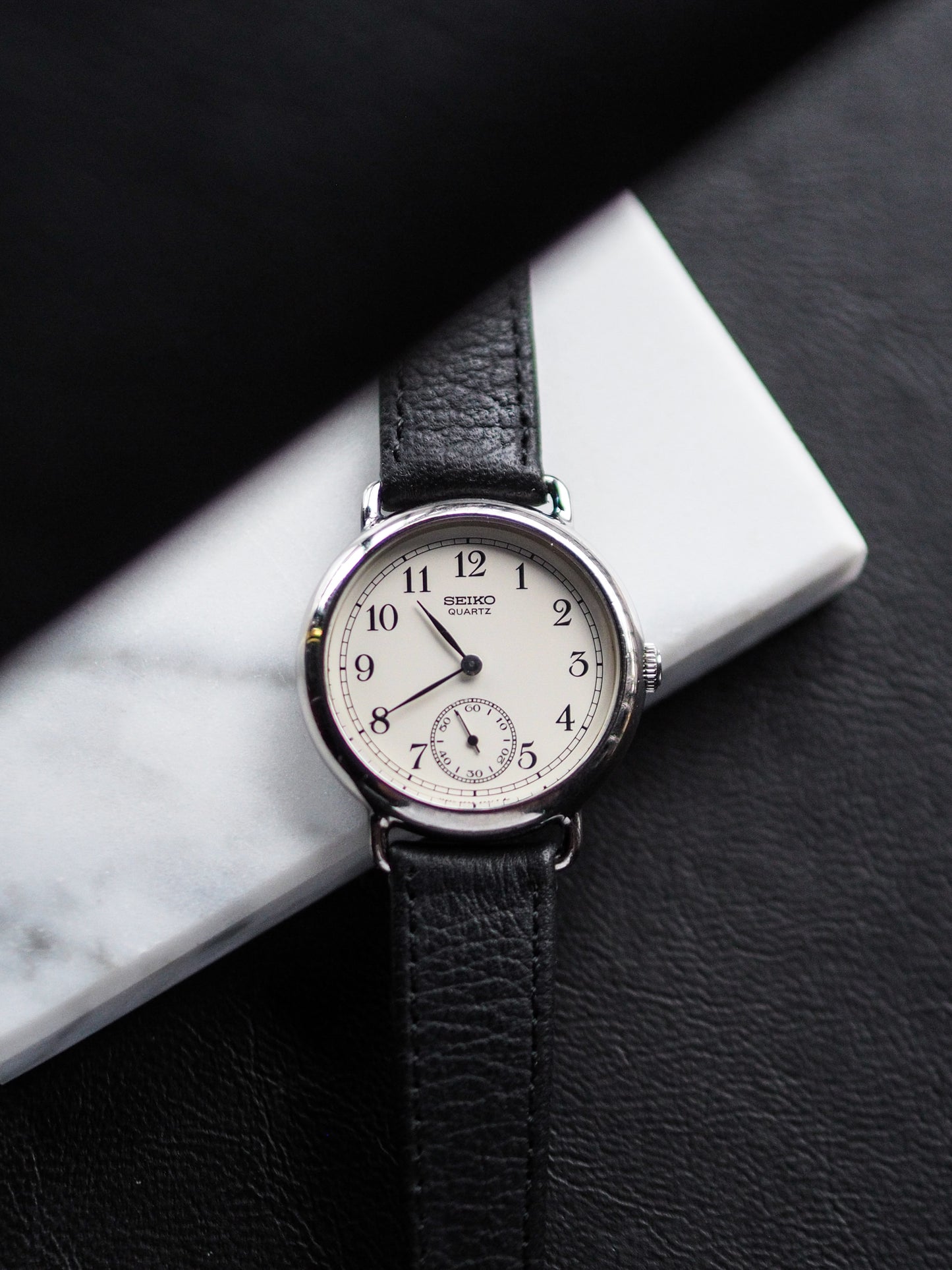 Seiko Quartz 2G28-6000 Sub-second White Dial