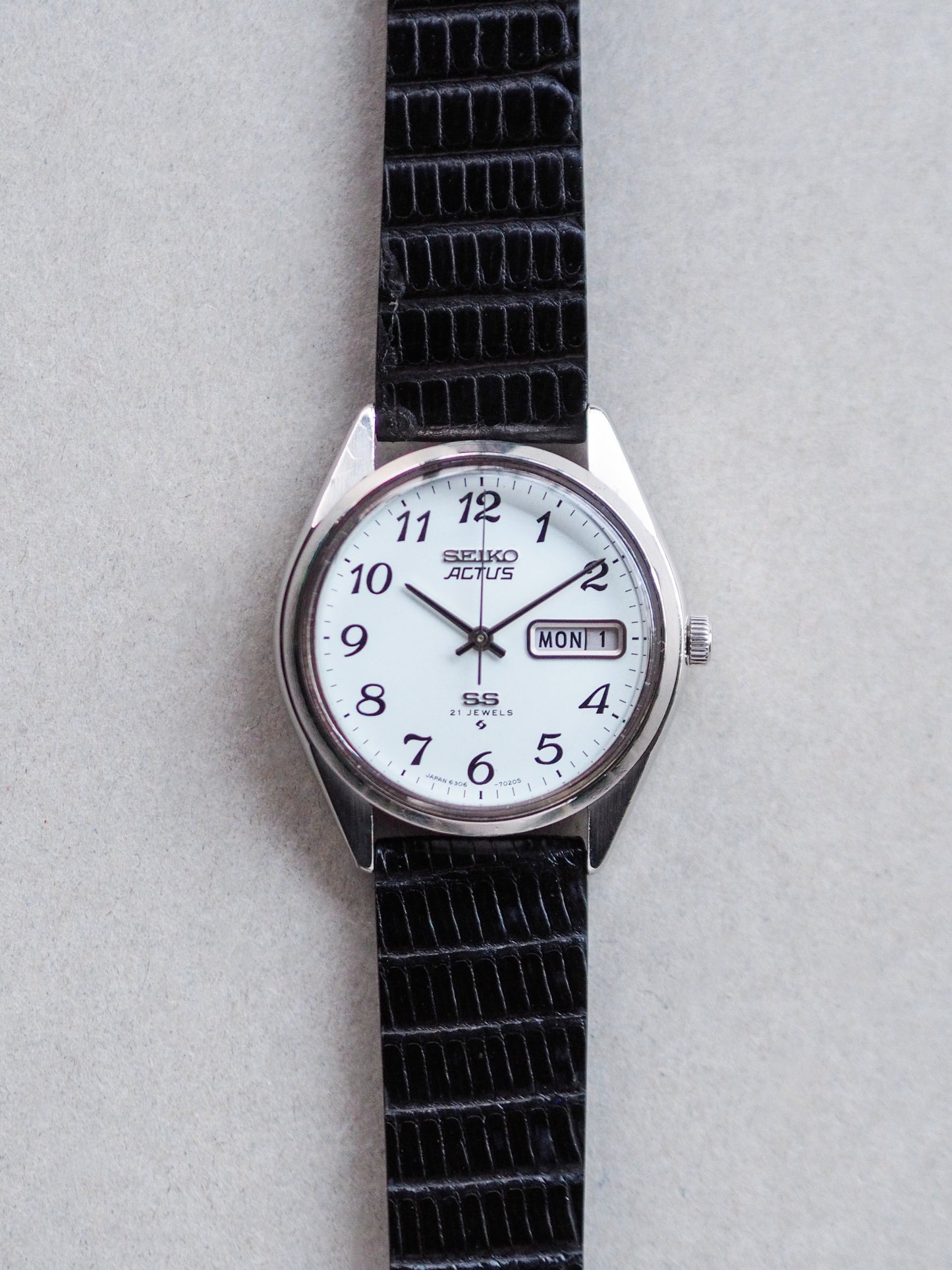 Seiko Actus SS 6306-7010 White Enamel Arabic Numeral Dial