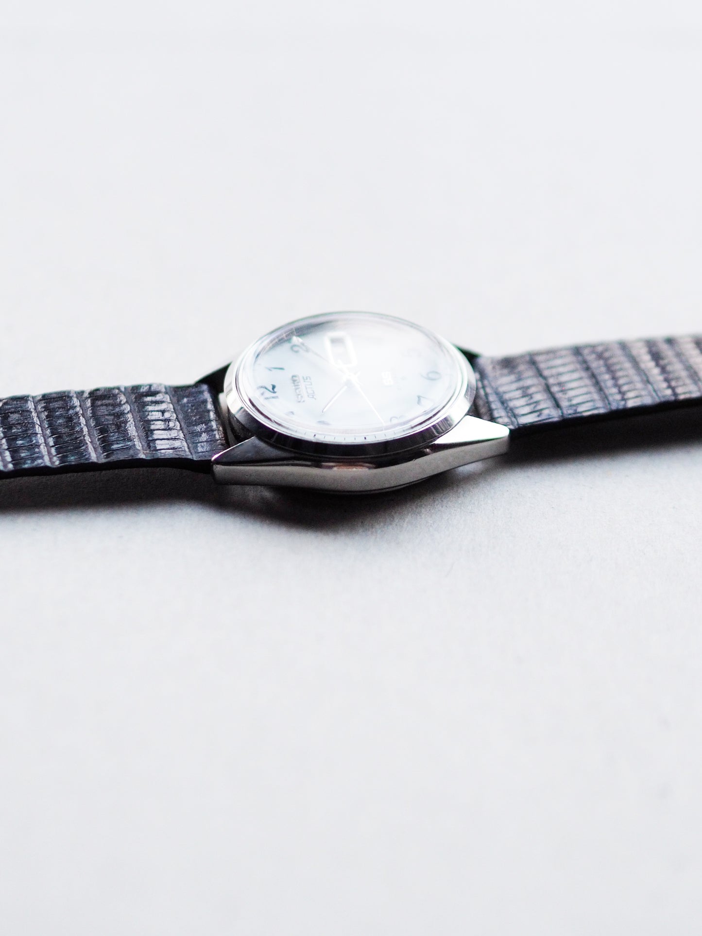 Seiko Actus SS 6306-7010 White Enamel Arabic Numeral Dial