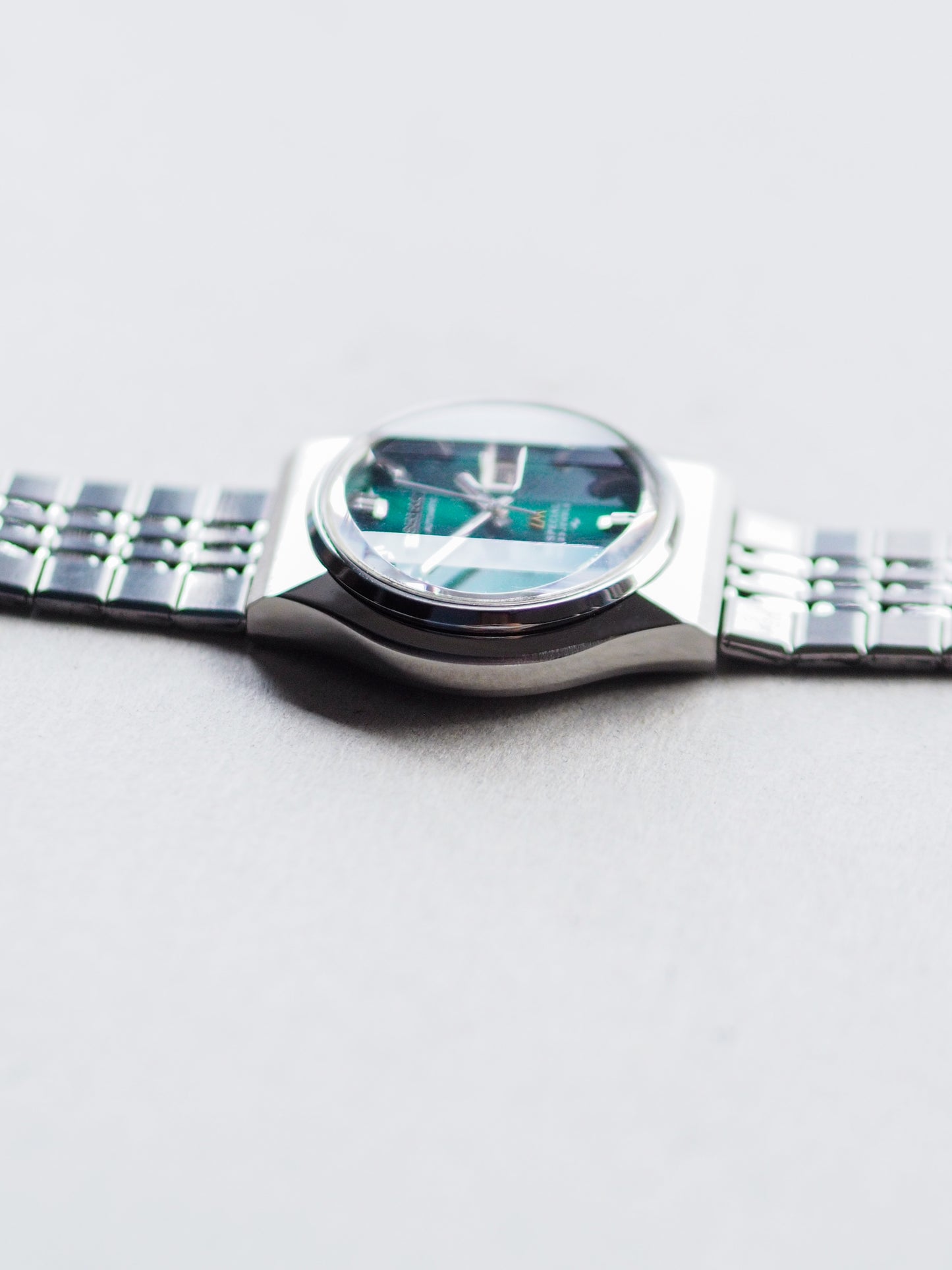 Seiko LM 5216-7040 Lord Matic Special Faceted Crystal Green Gradient Dial