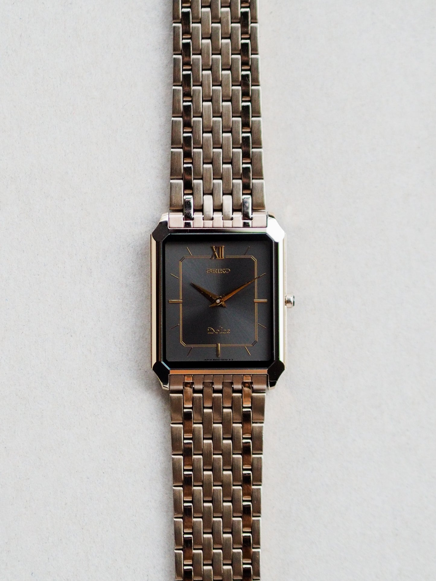 Seiko Dolce 8N40-5050 Quartz Tank Tungsten Carbide Gray Sunburst Dial