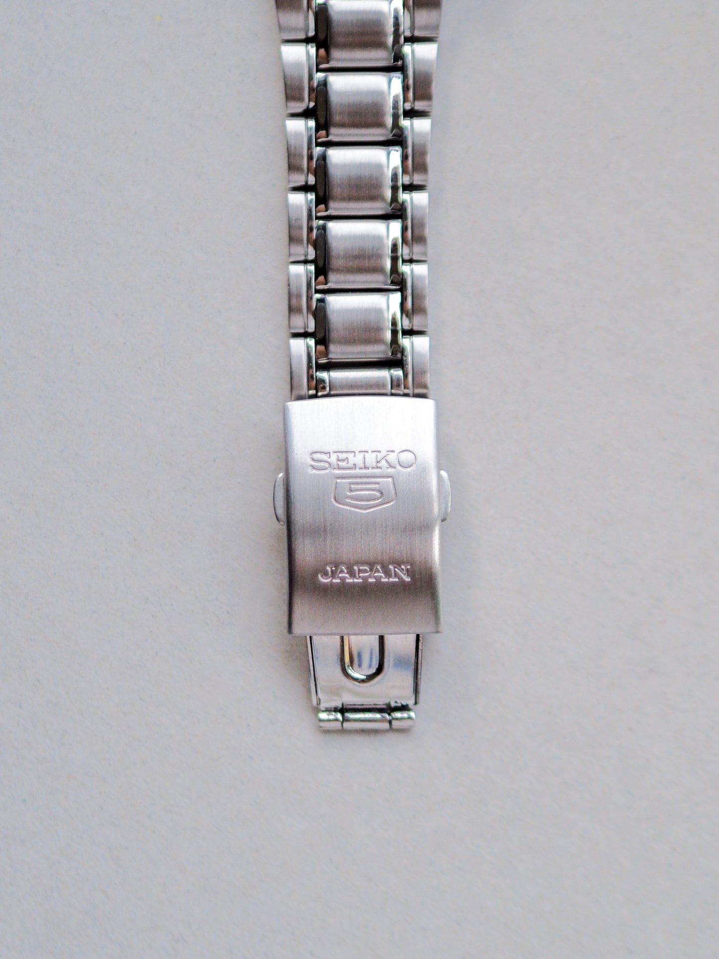 Seiko 5 Japan SNKD23 7S26-02R0 Arabic Date Gold Textured Dial