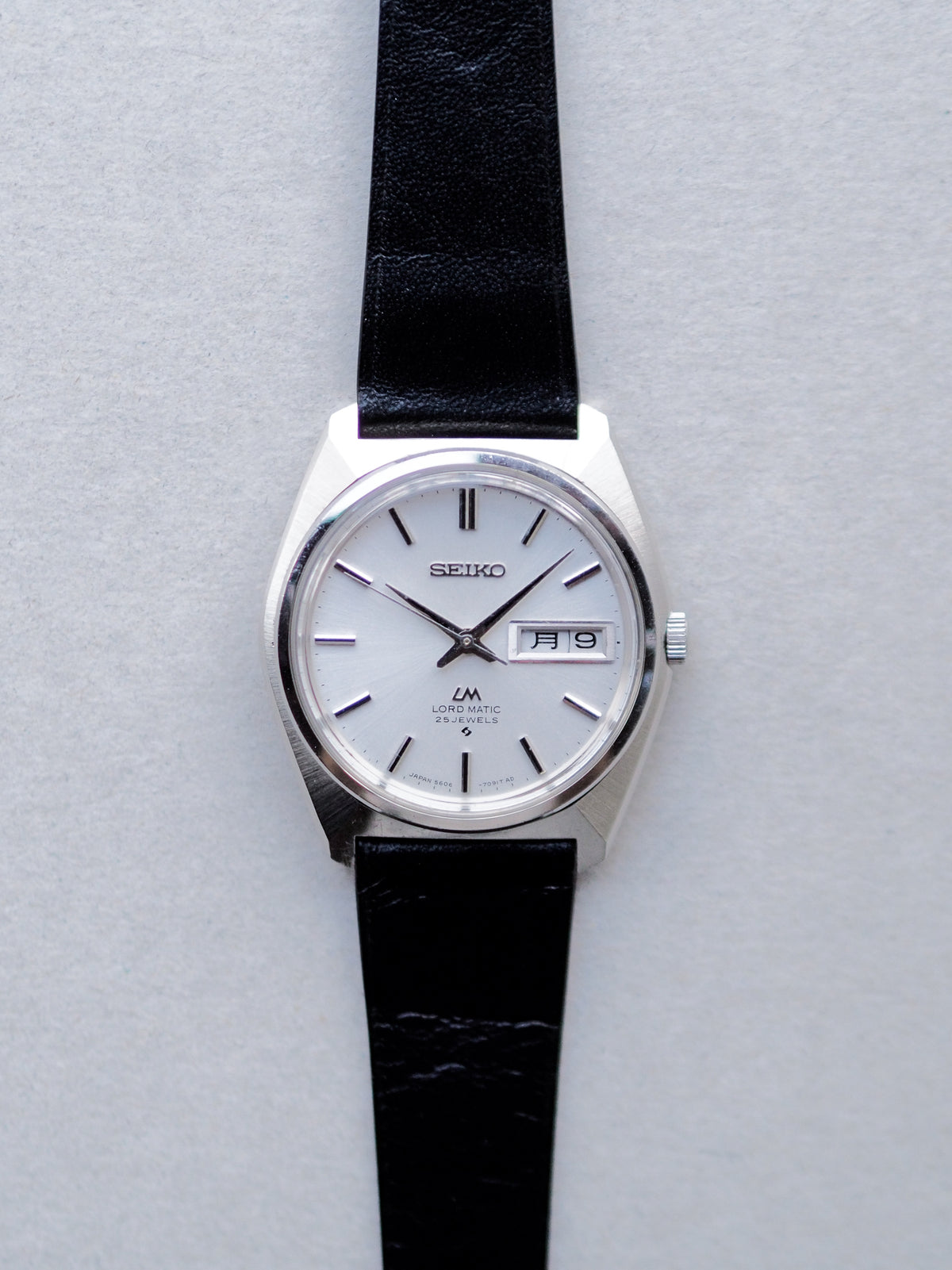 Seiko LM 5606-7000 Lord Matic Silver Sunburst Dial