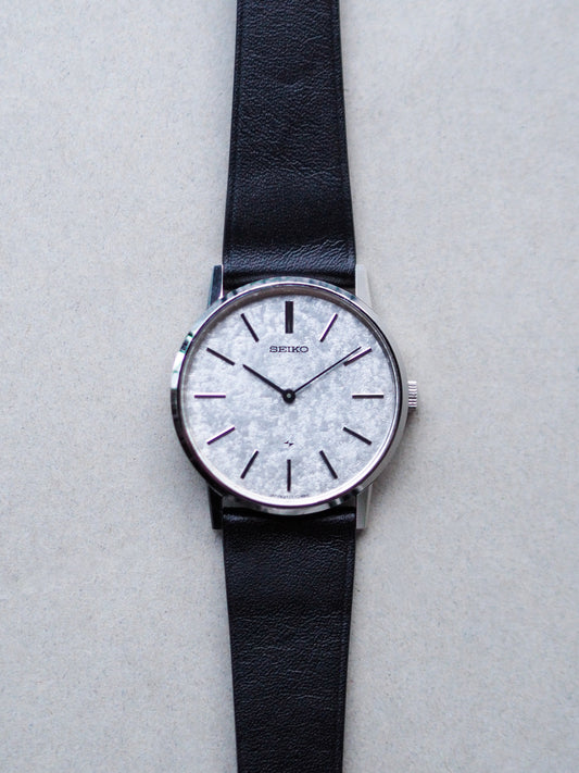 Seiko Chariot 2220-0430 Silver Snowflake Textured Dial