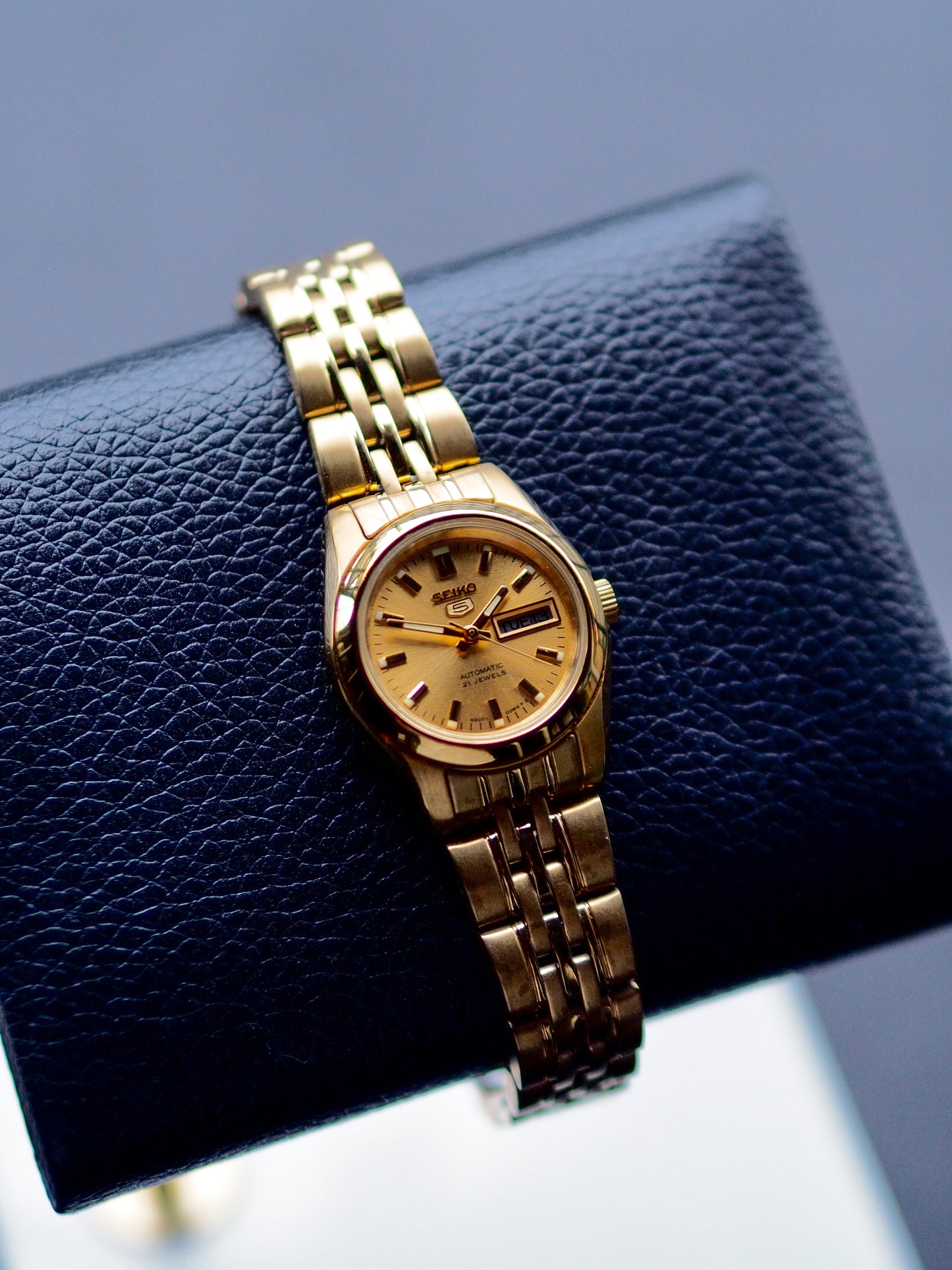 Seiko 5 Ladies Automatic 4207-00X0 GP Gold Textured Dial