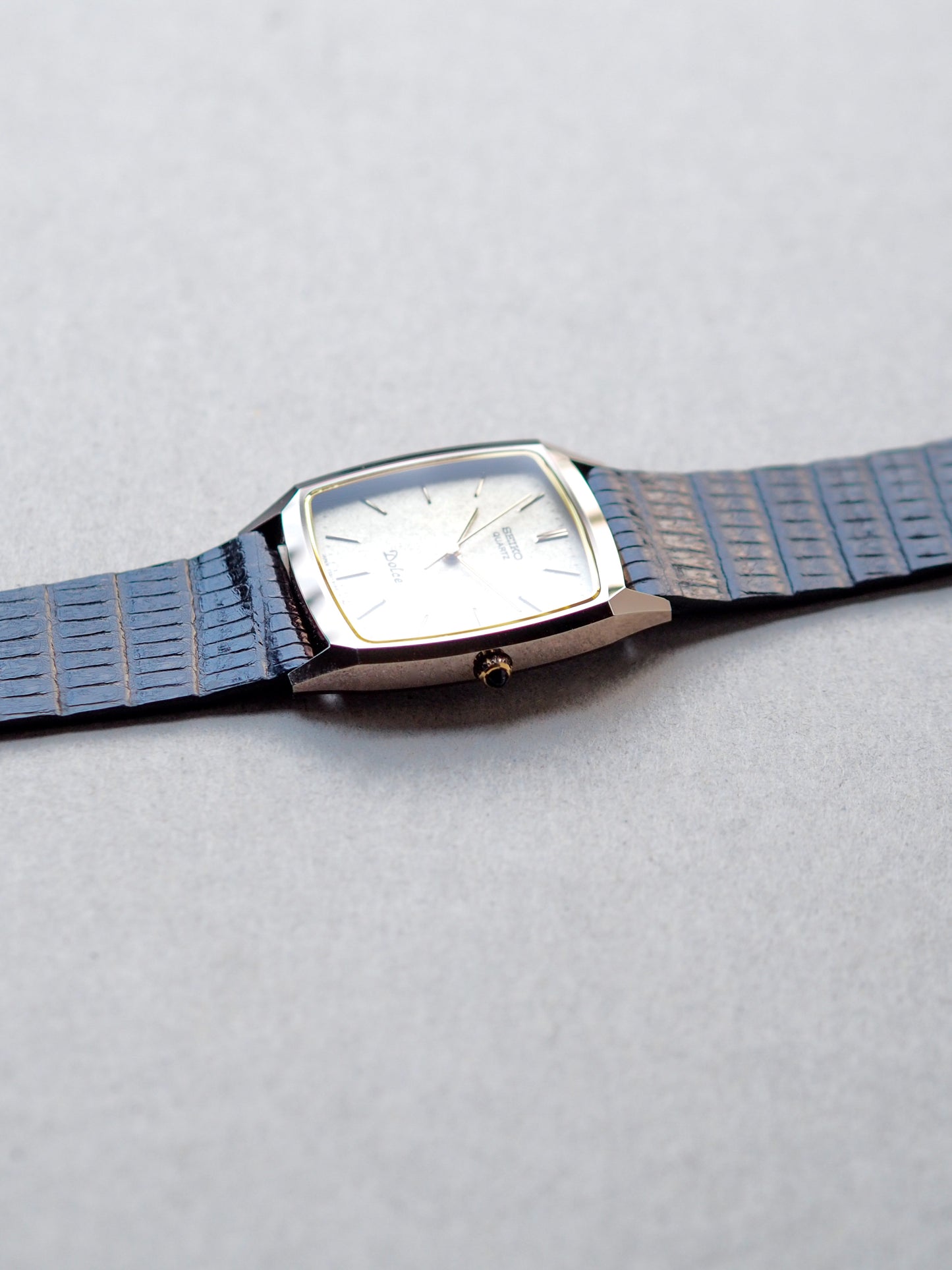 Seiko Dolce 7731-5160 Quartz Tank Tungsten Carbide Champagne Textured Dial