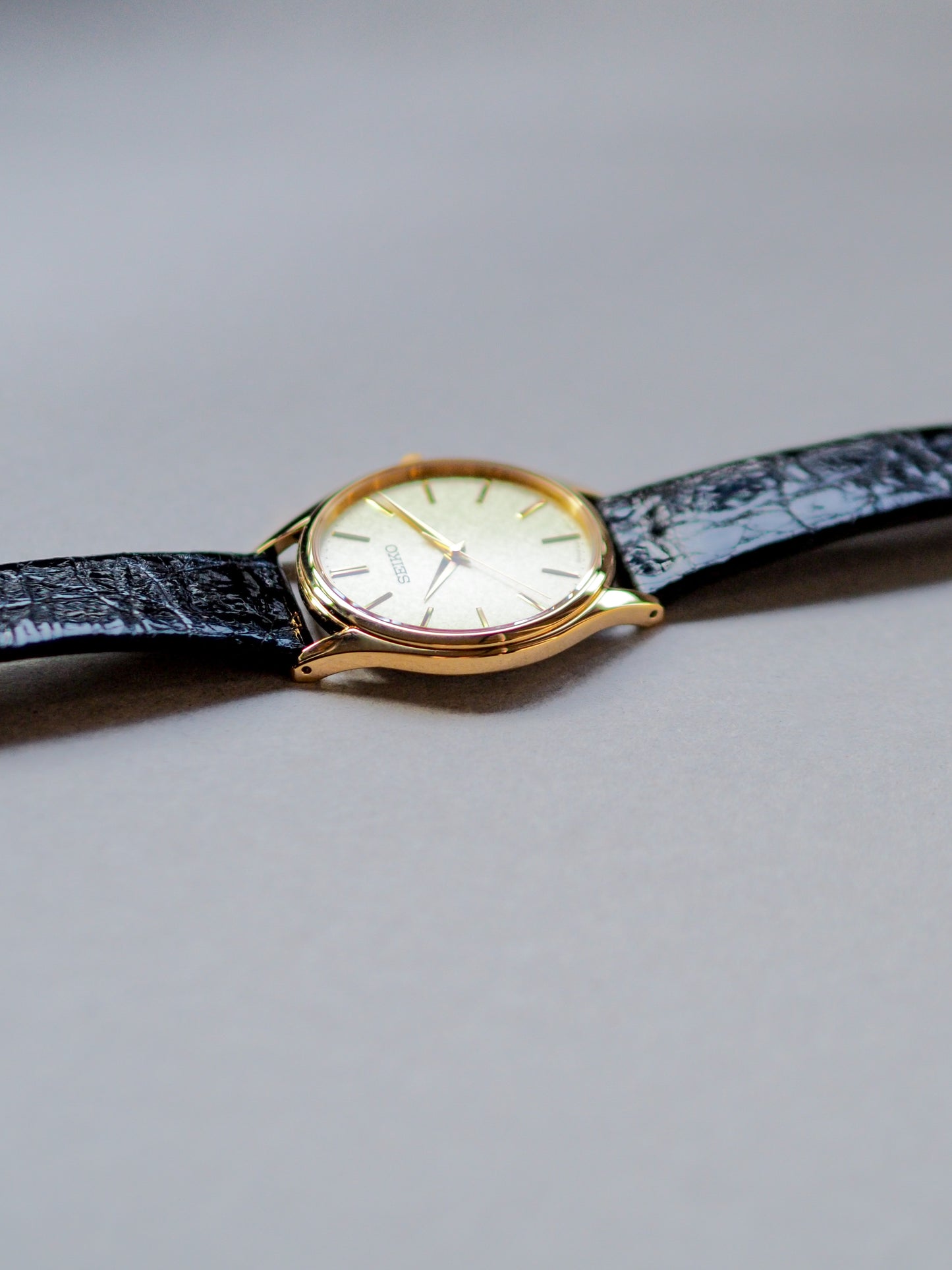 Seiko Dolce SACM150 8J41-0AJ0 Gold Kira-zuri Textured Dial
