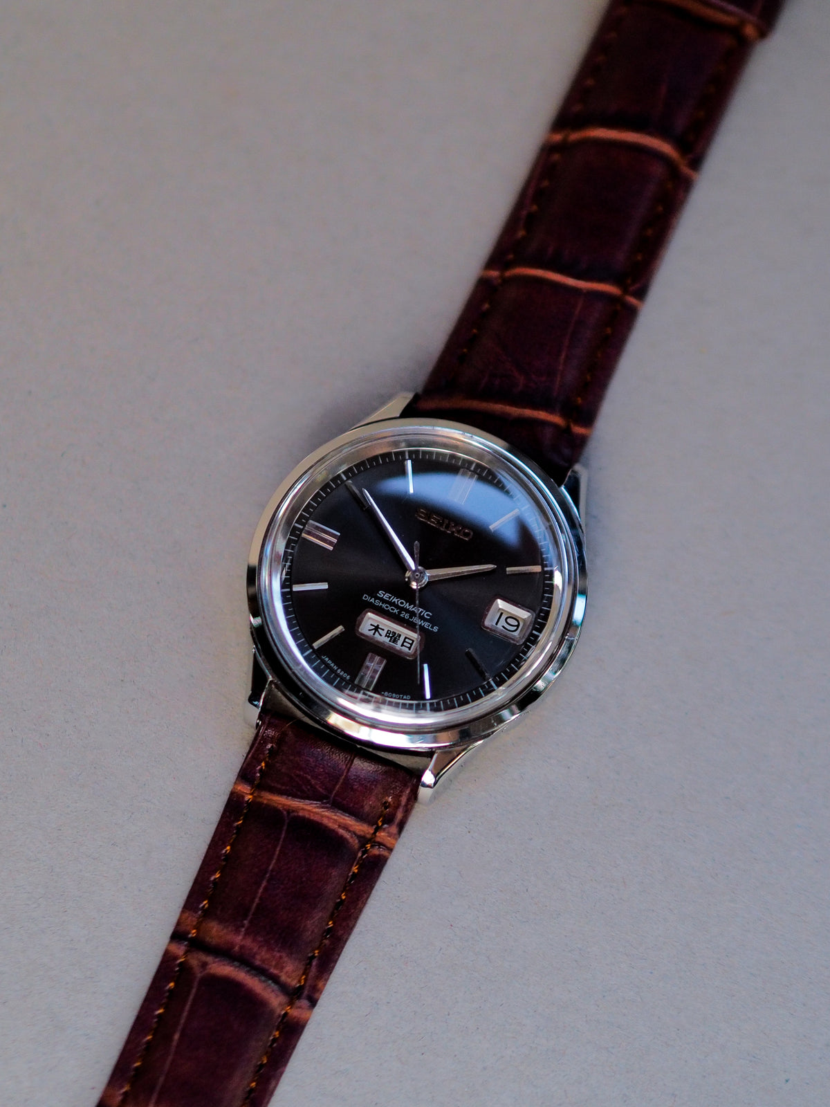 Seiko Seikomatic 6206-8010 Weekdater Kanji Day Black Sunburst Dial